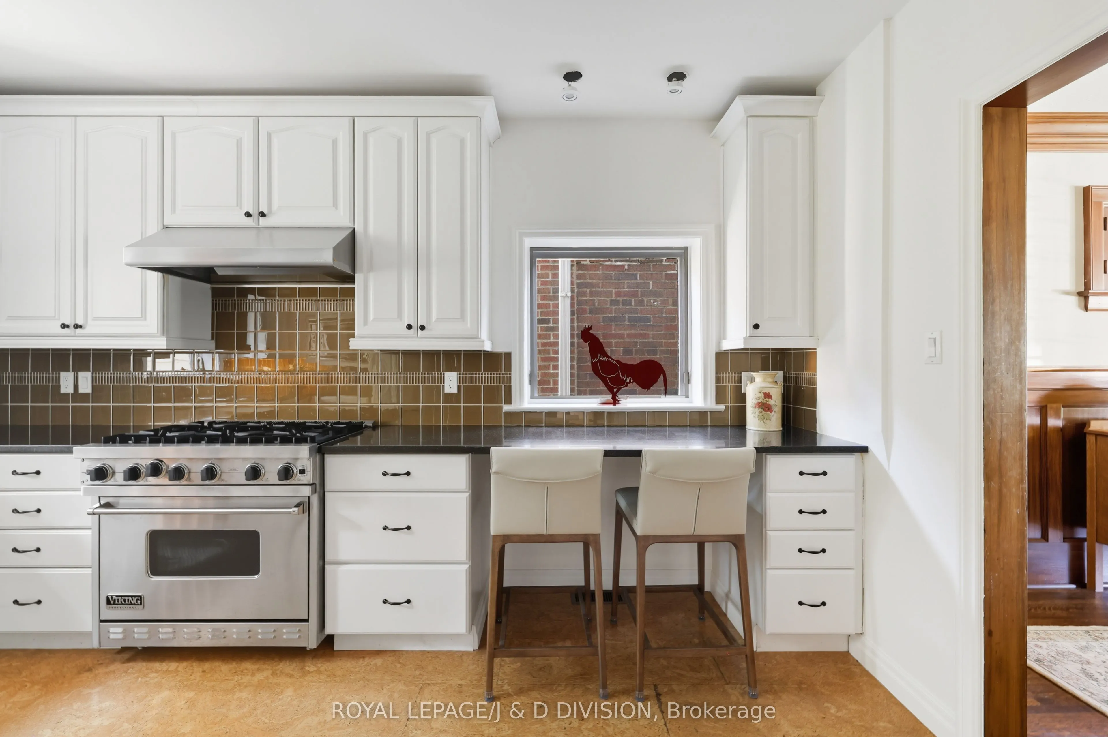 18 Grenadier Heights