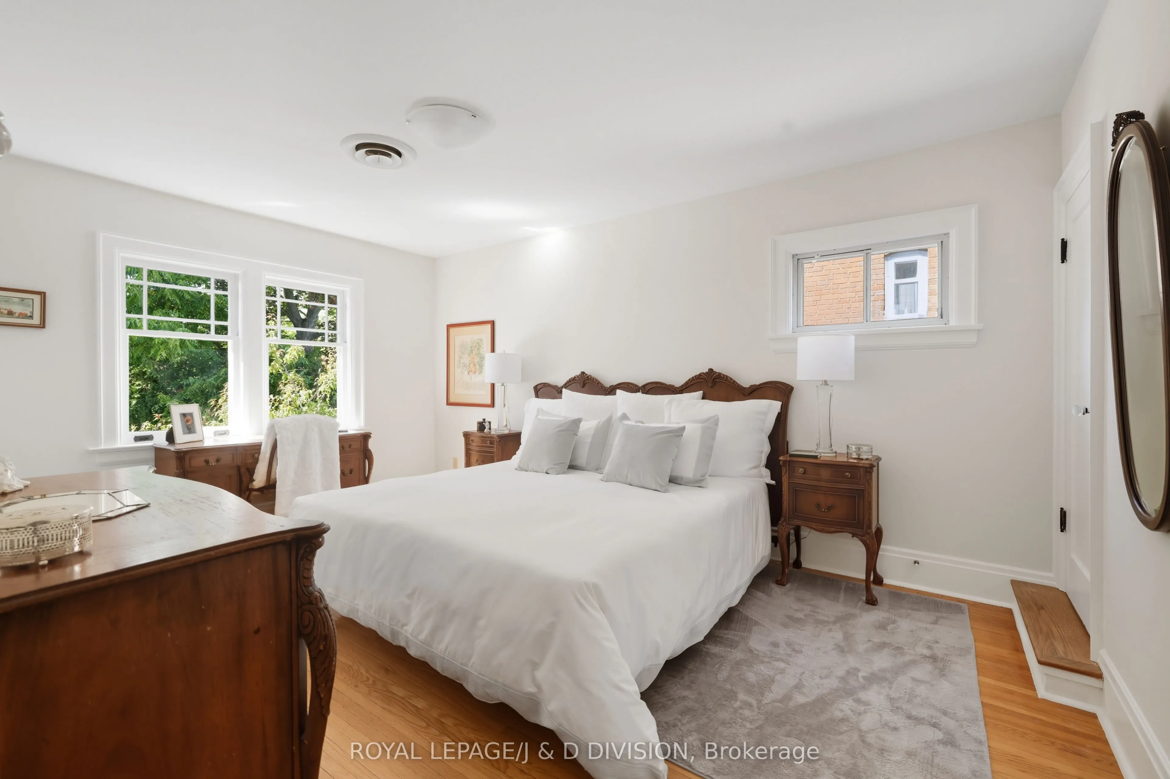 18 Grenadier Heights