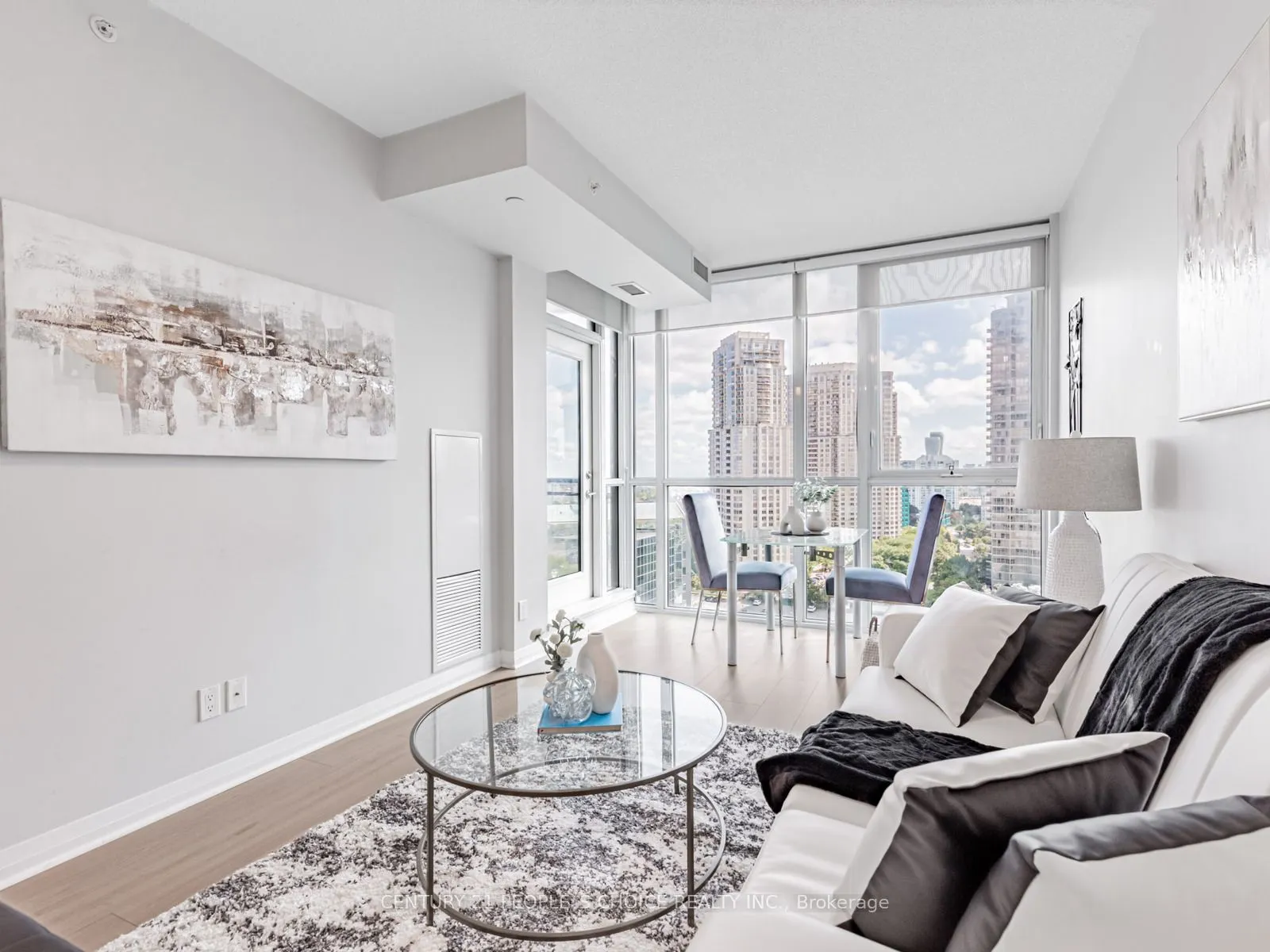 75 Eglinton Avenue W, #1403