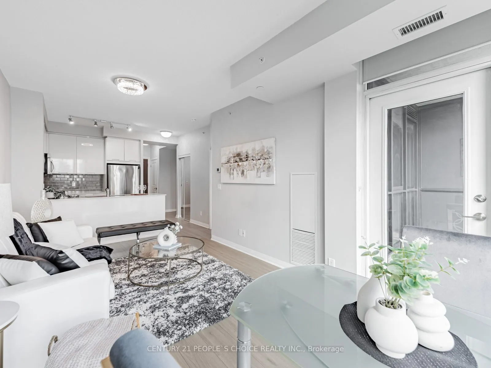 75 Eglinton Avenue W, #1403