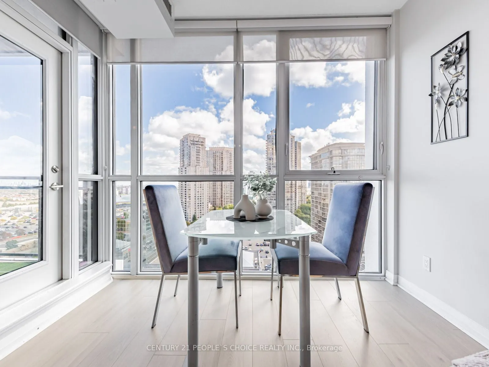 75 Eglinton Avenue W, #1403