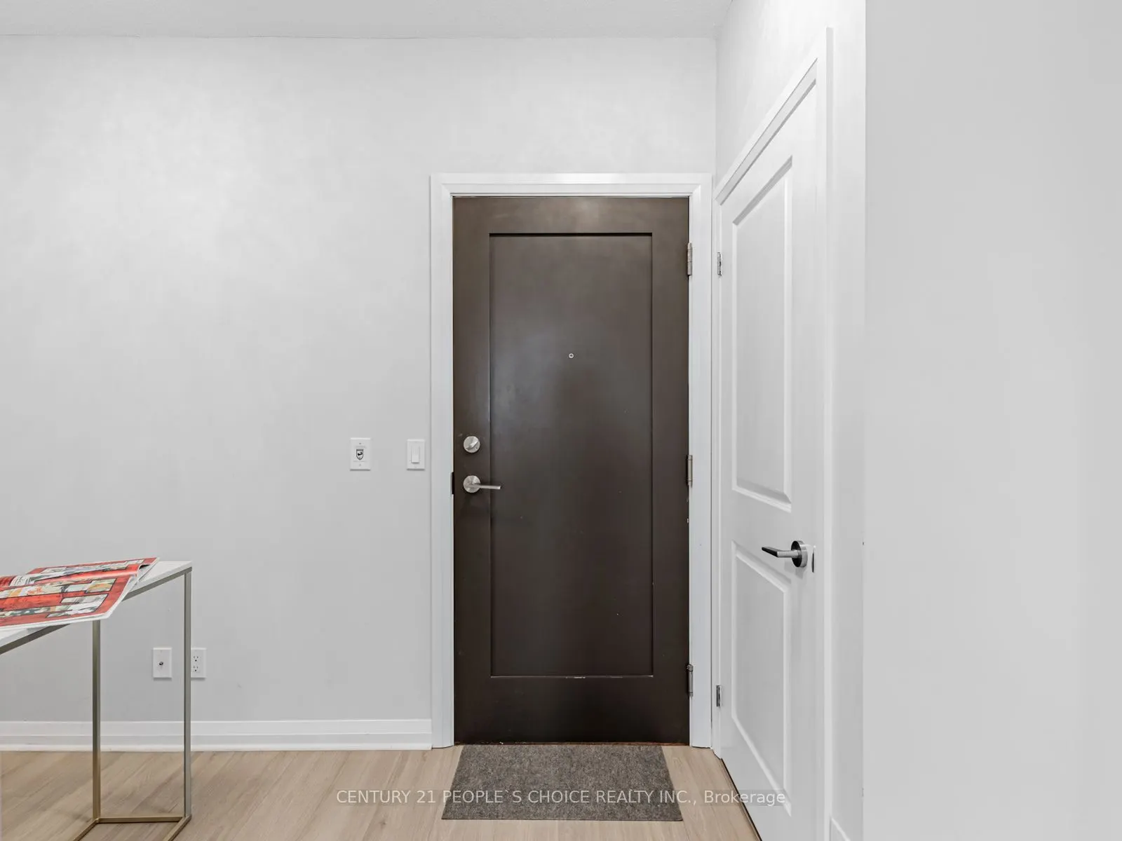 75 Eglinton Avenue W, #1403