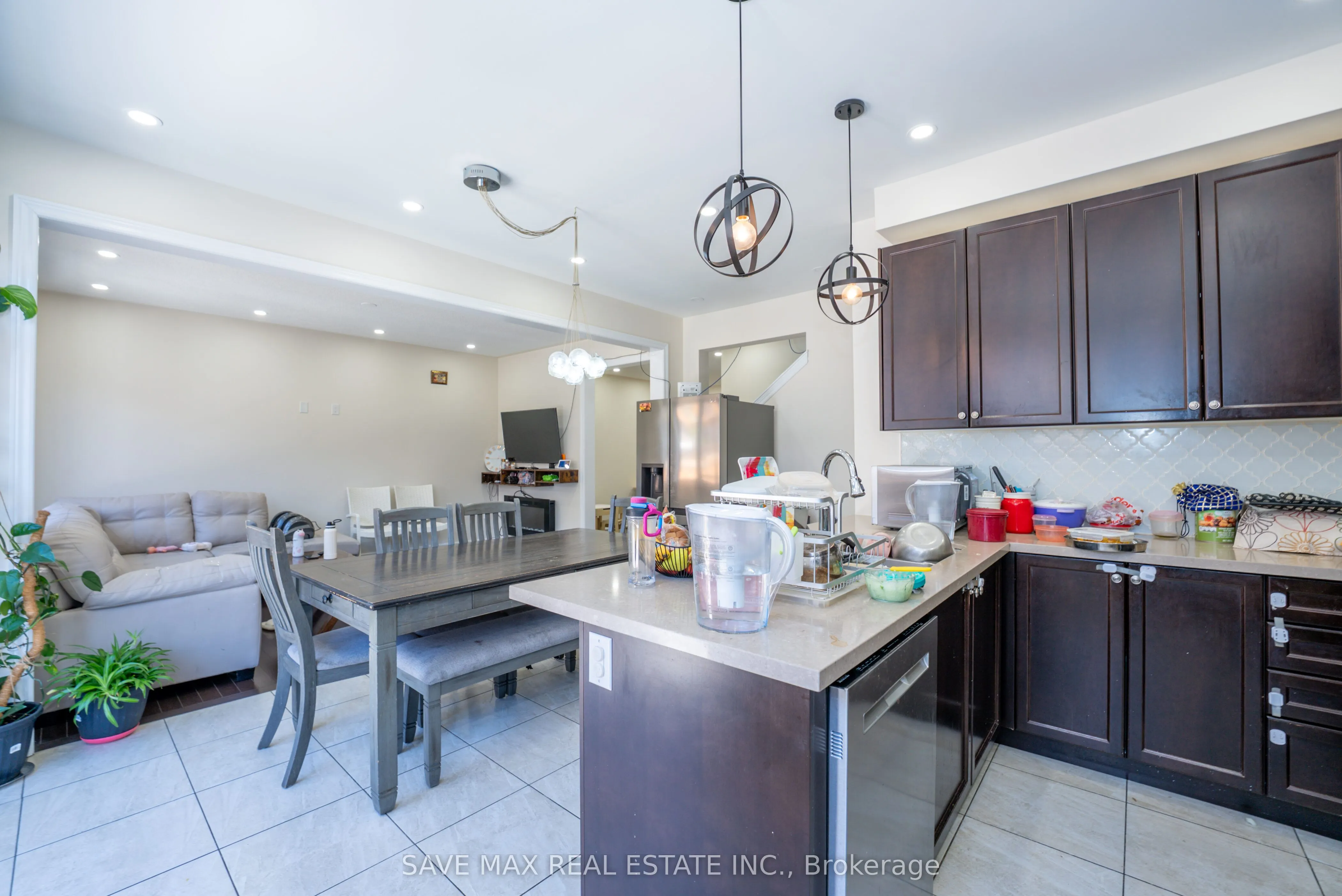 66 Geranium Crescent