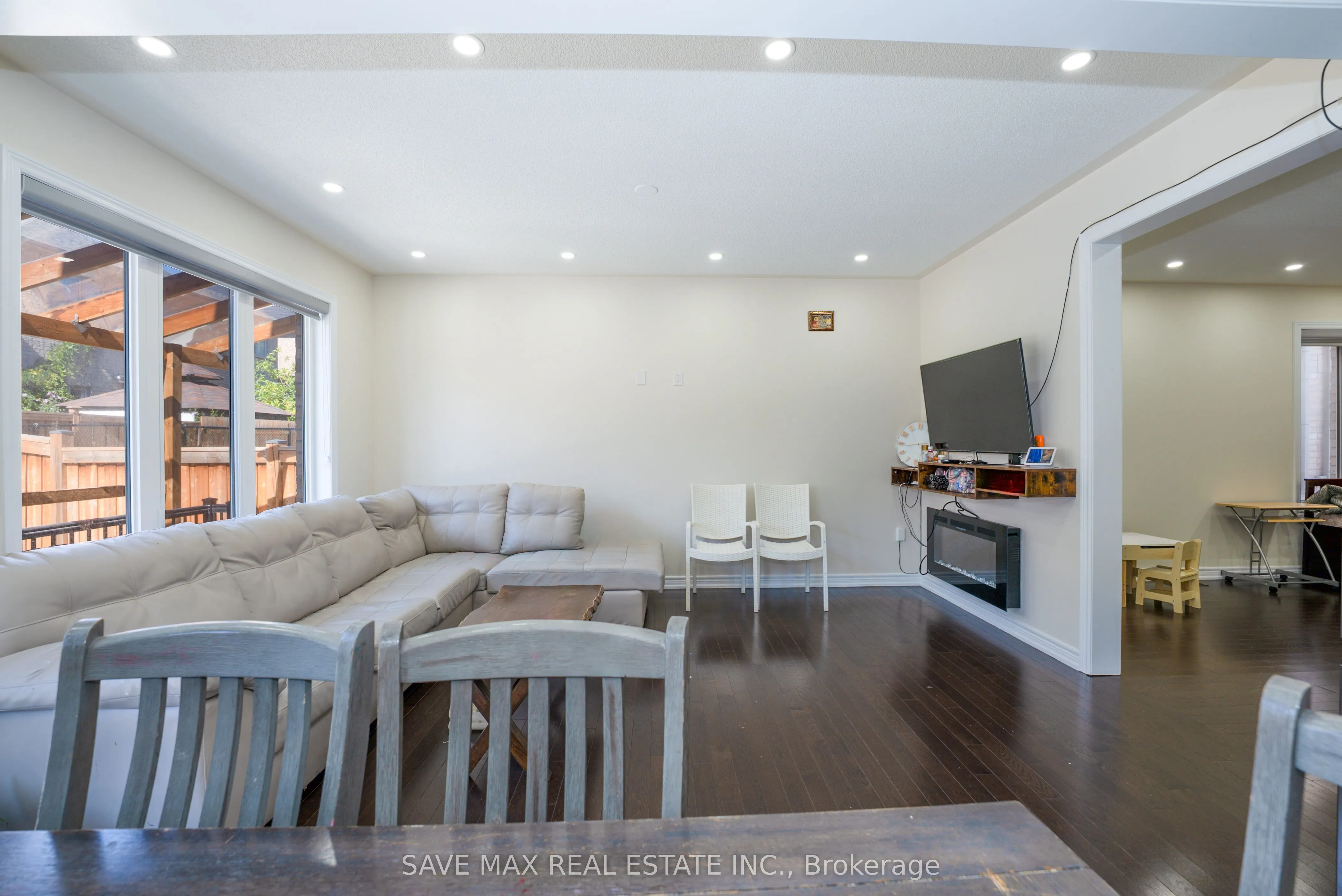 66 Geranium Crescent