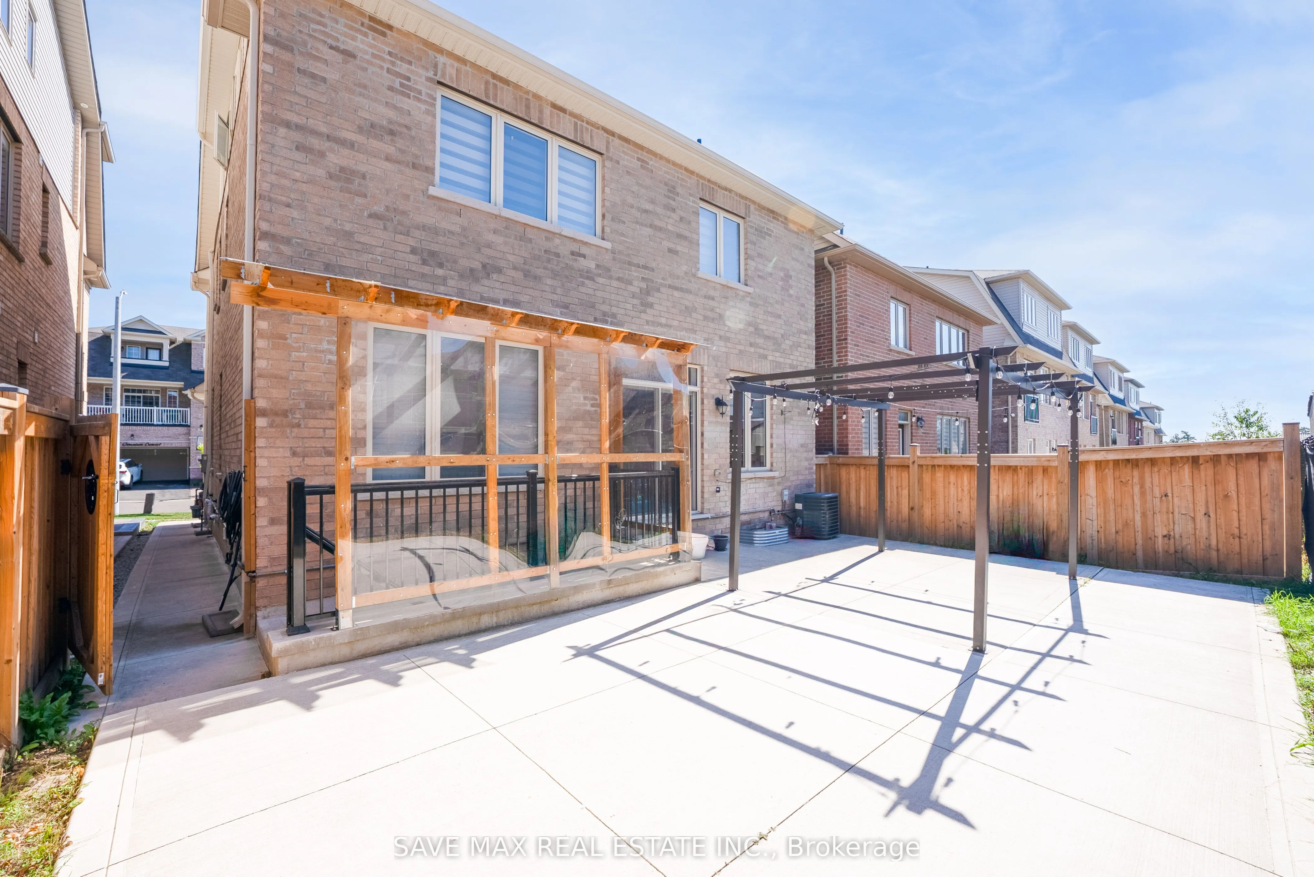 66 Geranium Crescent