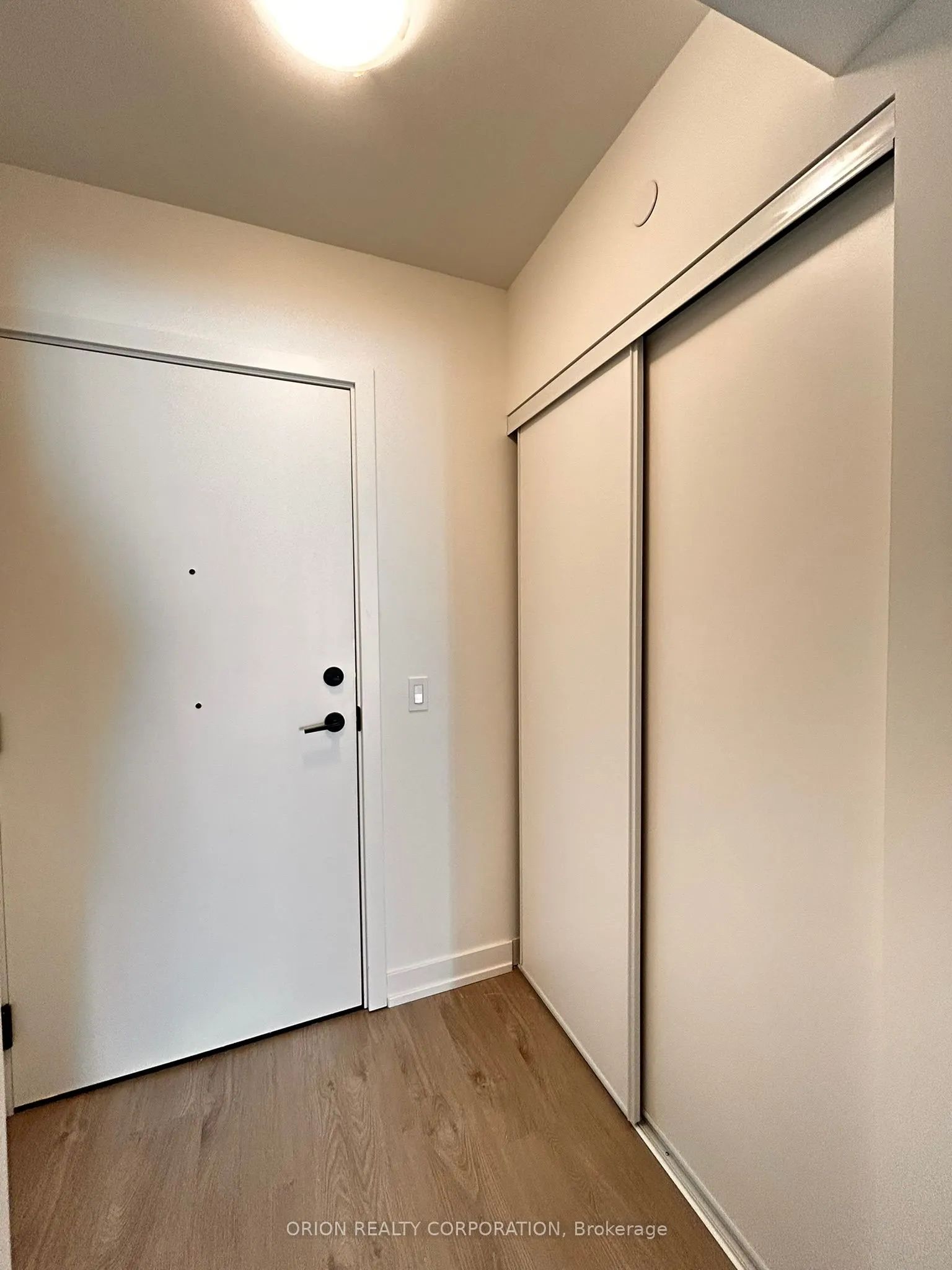 556 Marlee Avenue, #404