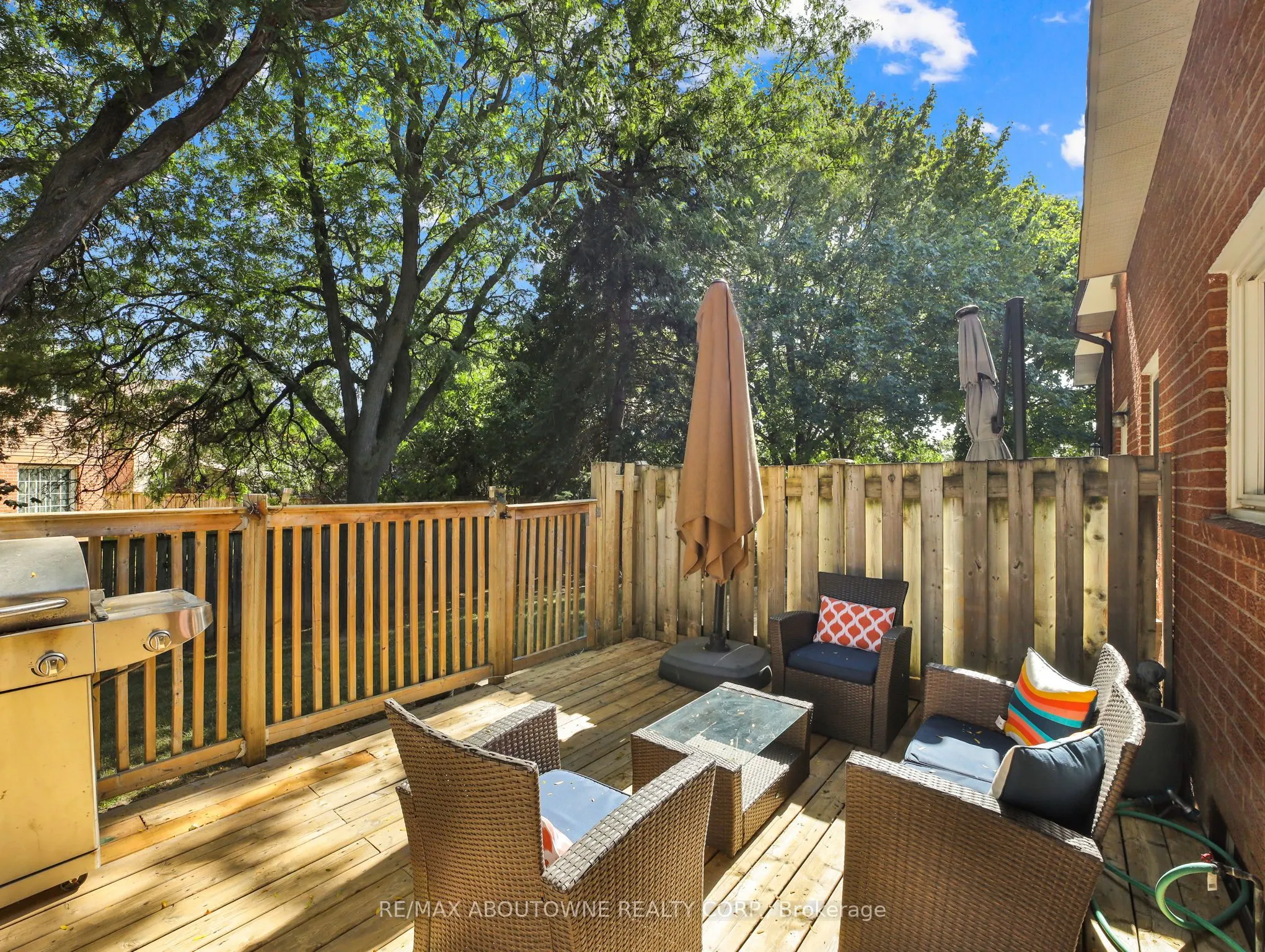 371 Bronte Street S, #3