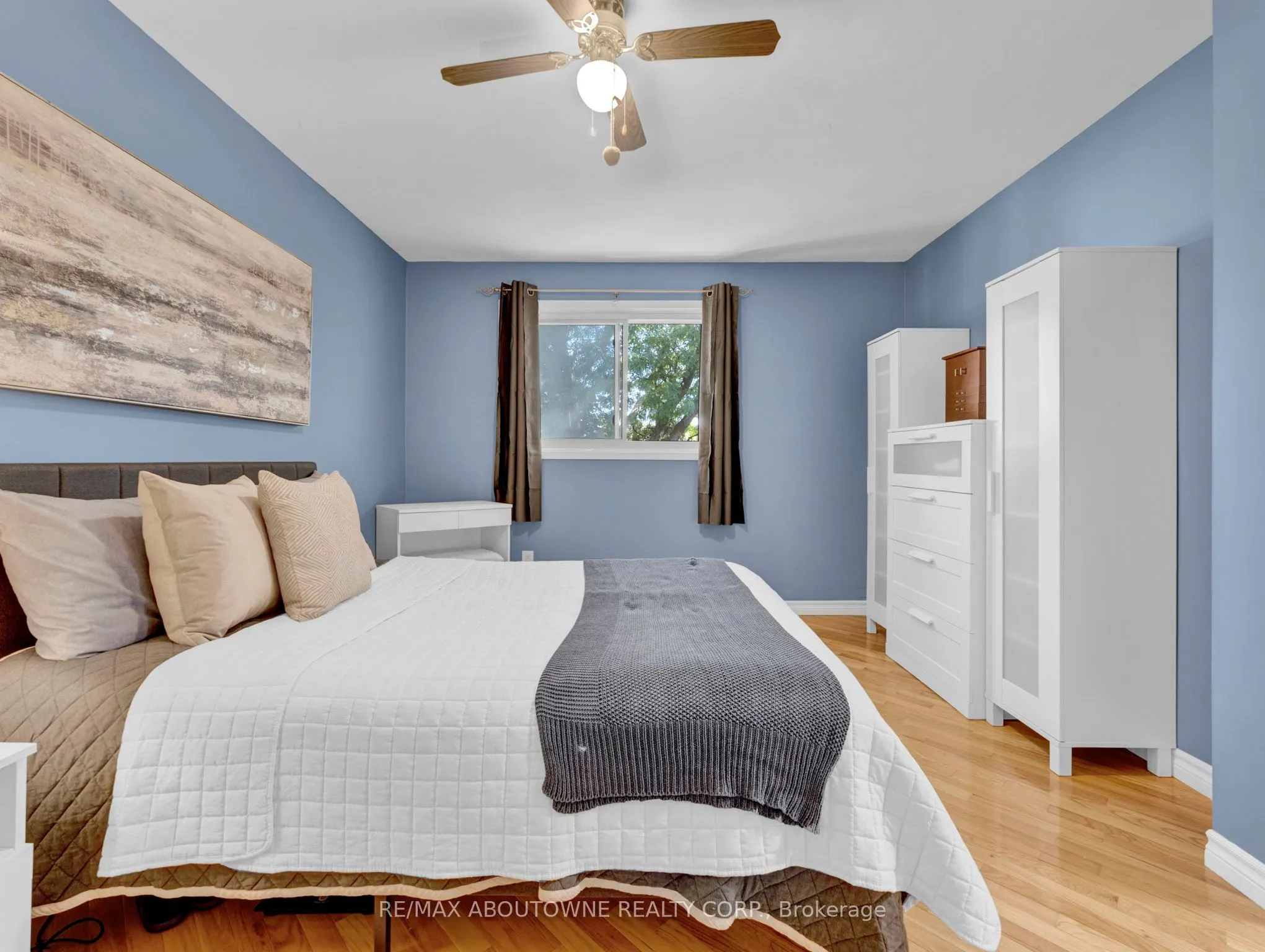 371 Bronte Street S, #3