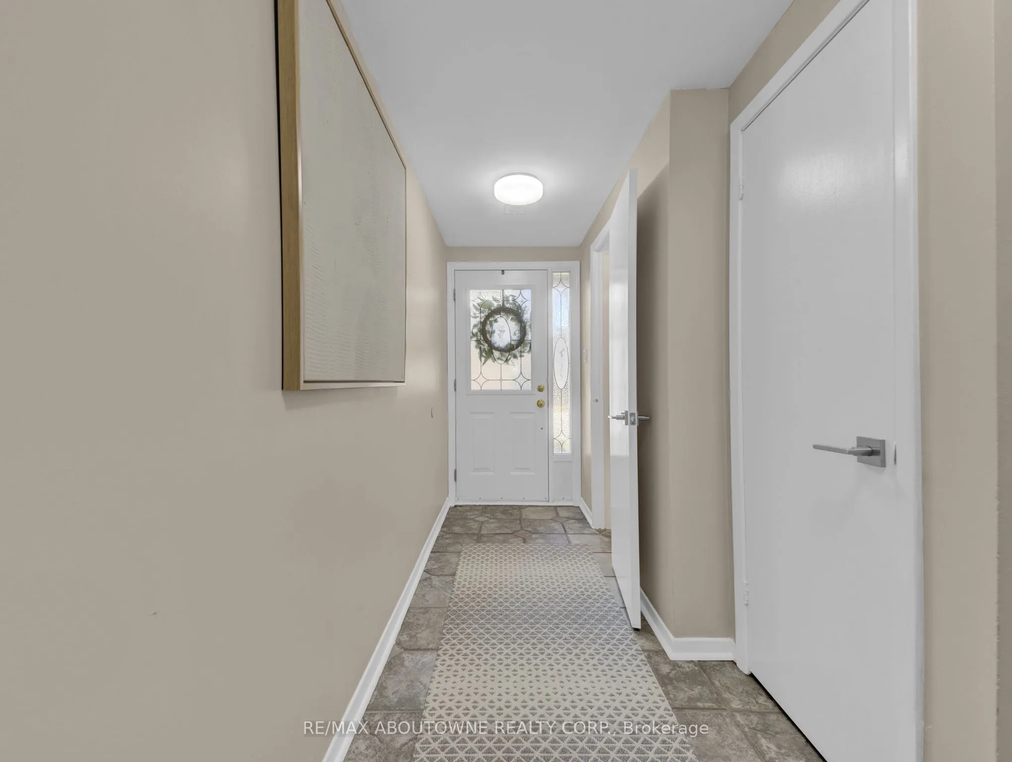 371 Bronte Street S, #3