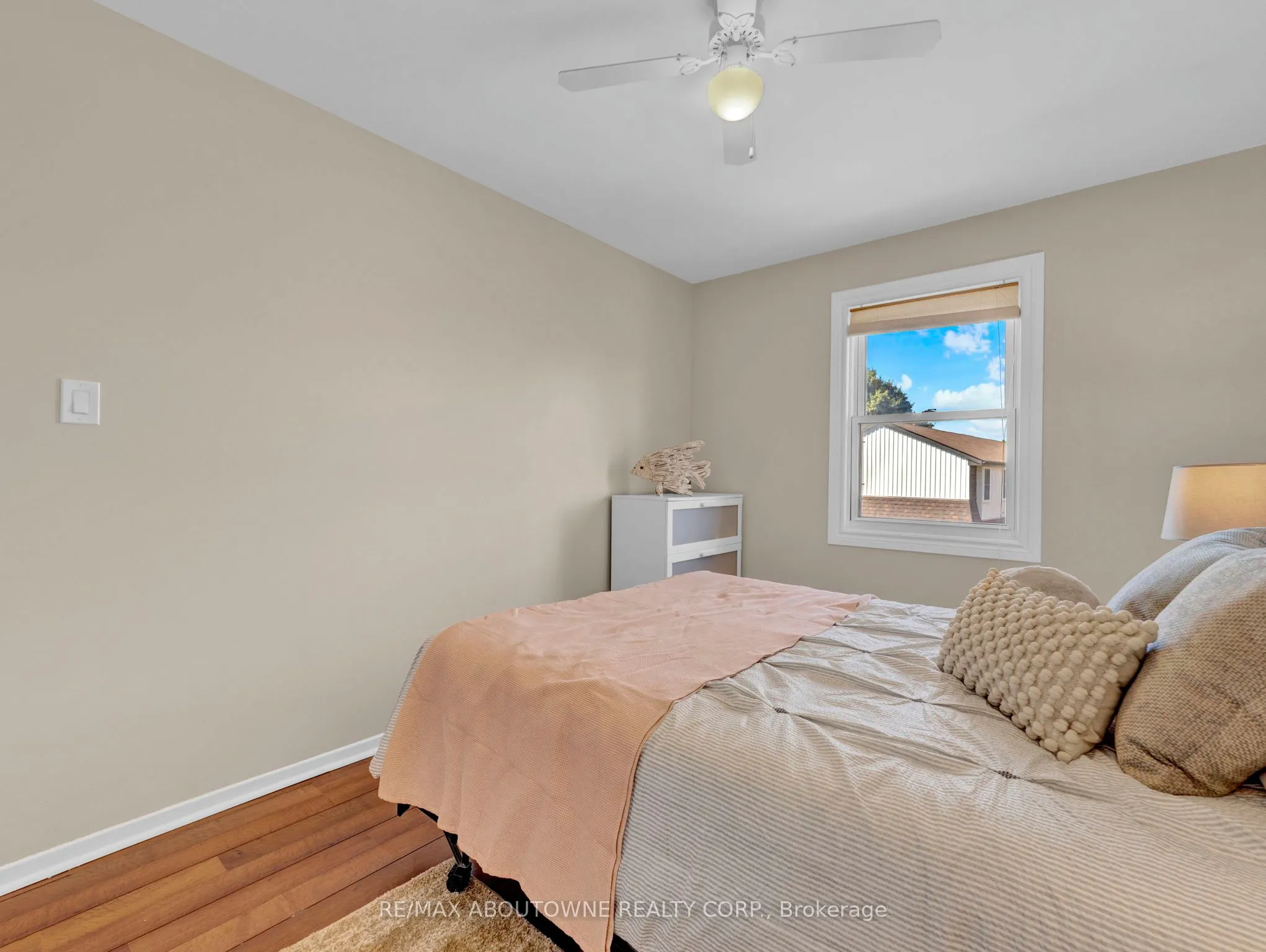 371 Bronte Street S, #3