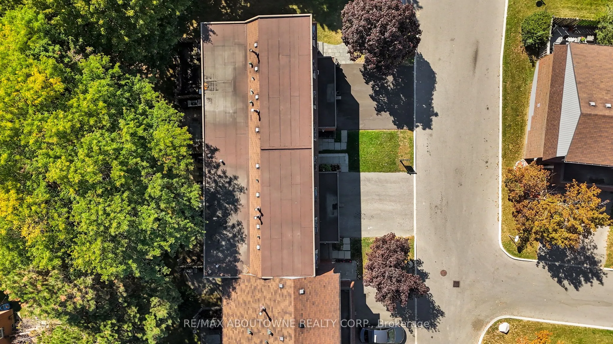 371 Bronte Street S, #3