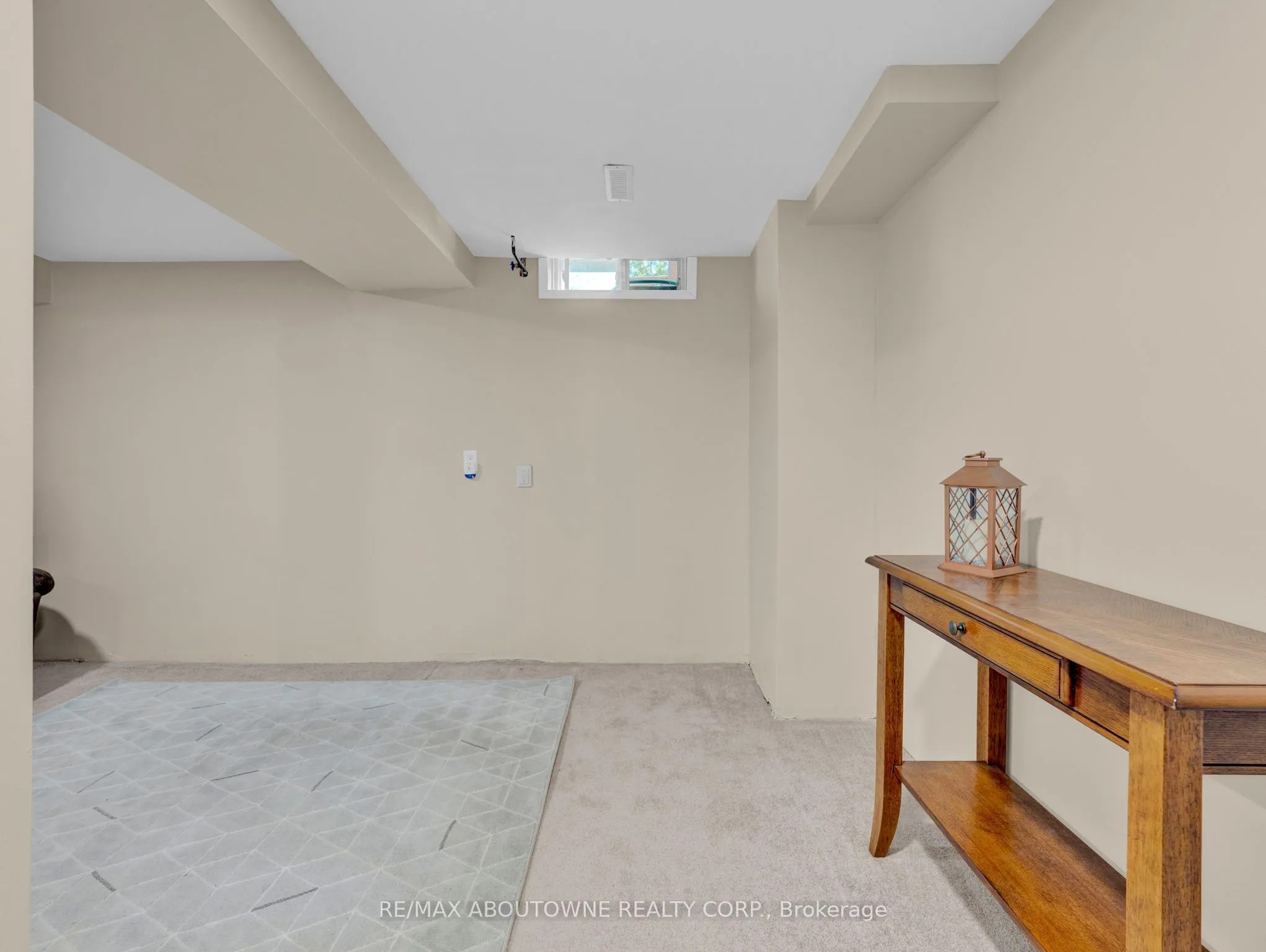 371 Bronte Street S, #3