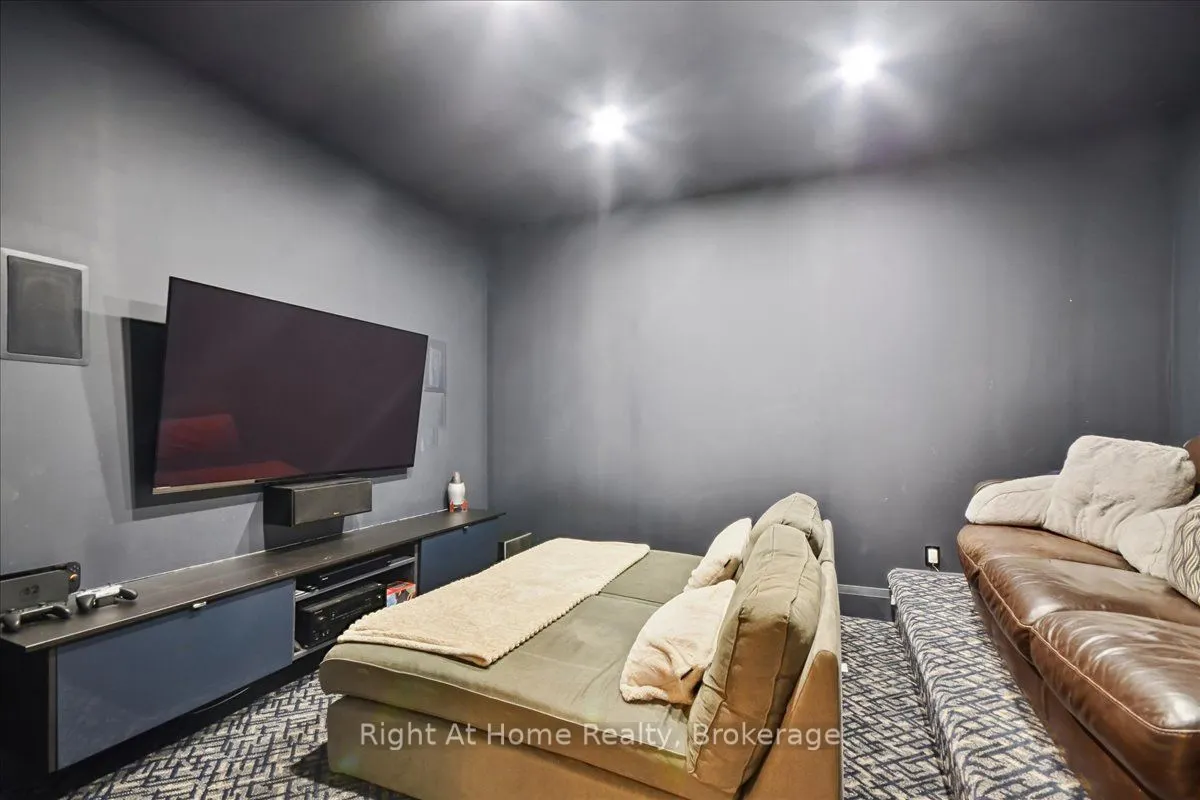 176 Viewbank Crescent