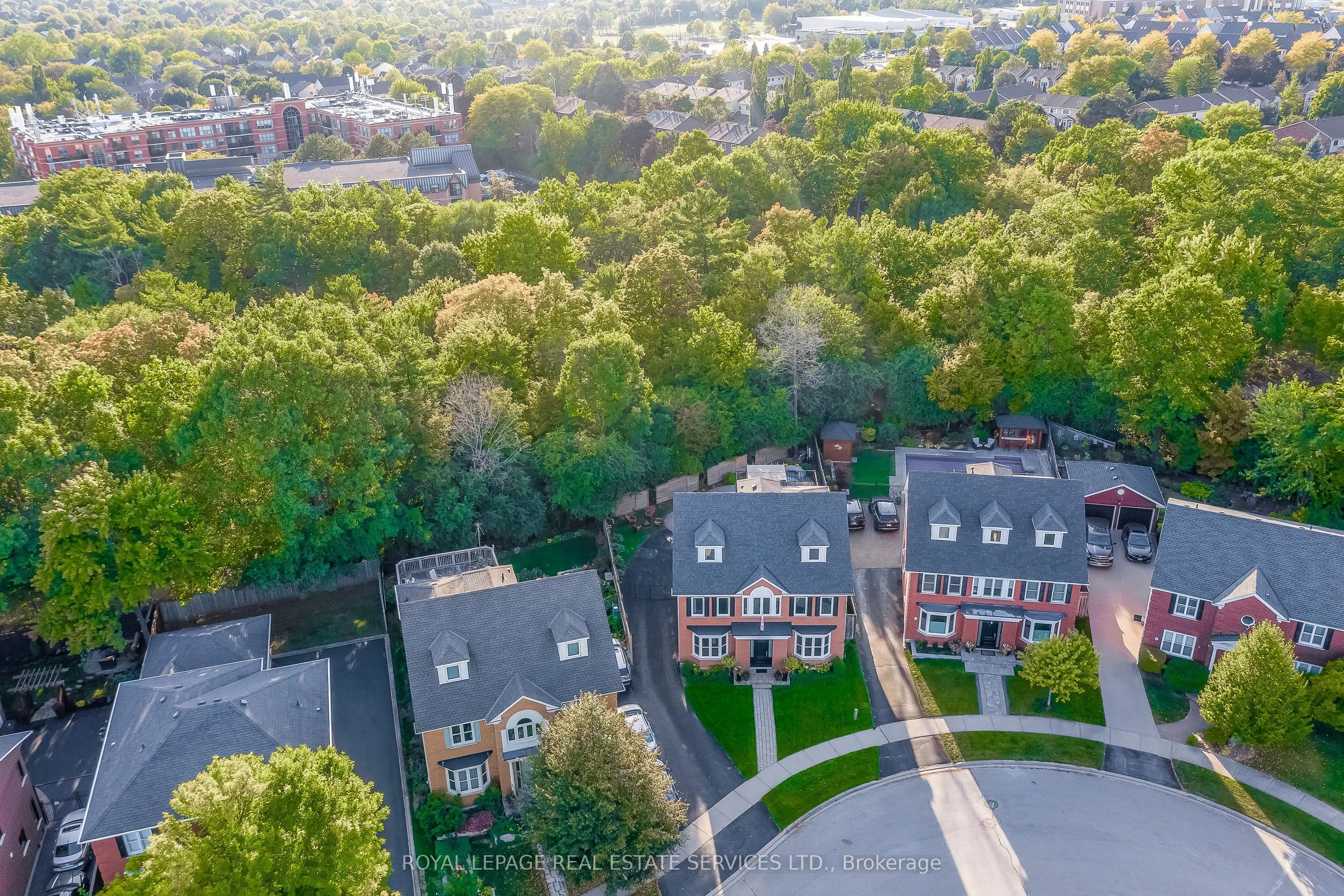 27 Morrison Creek Crescent