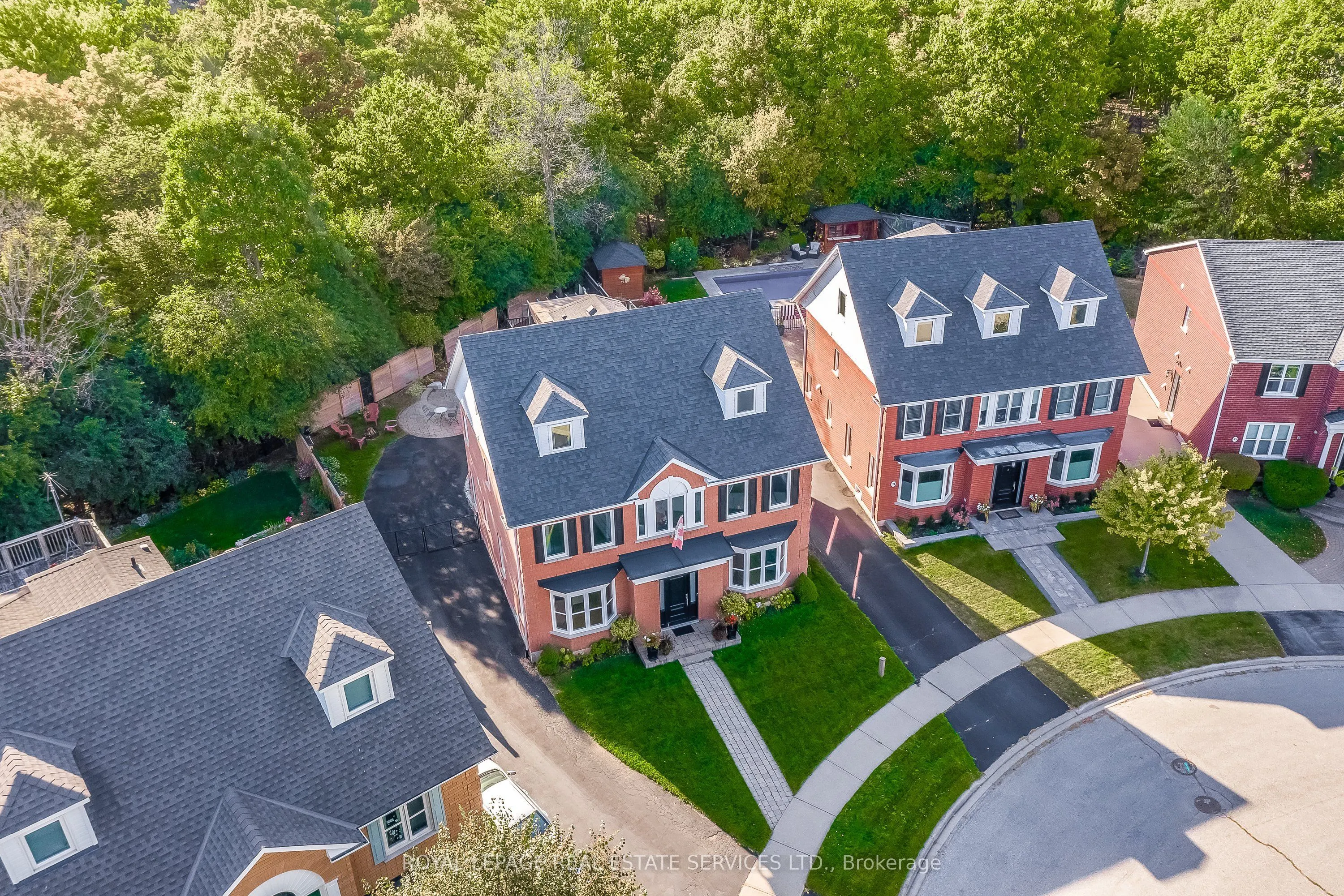 27 Morrison Creek Crescent