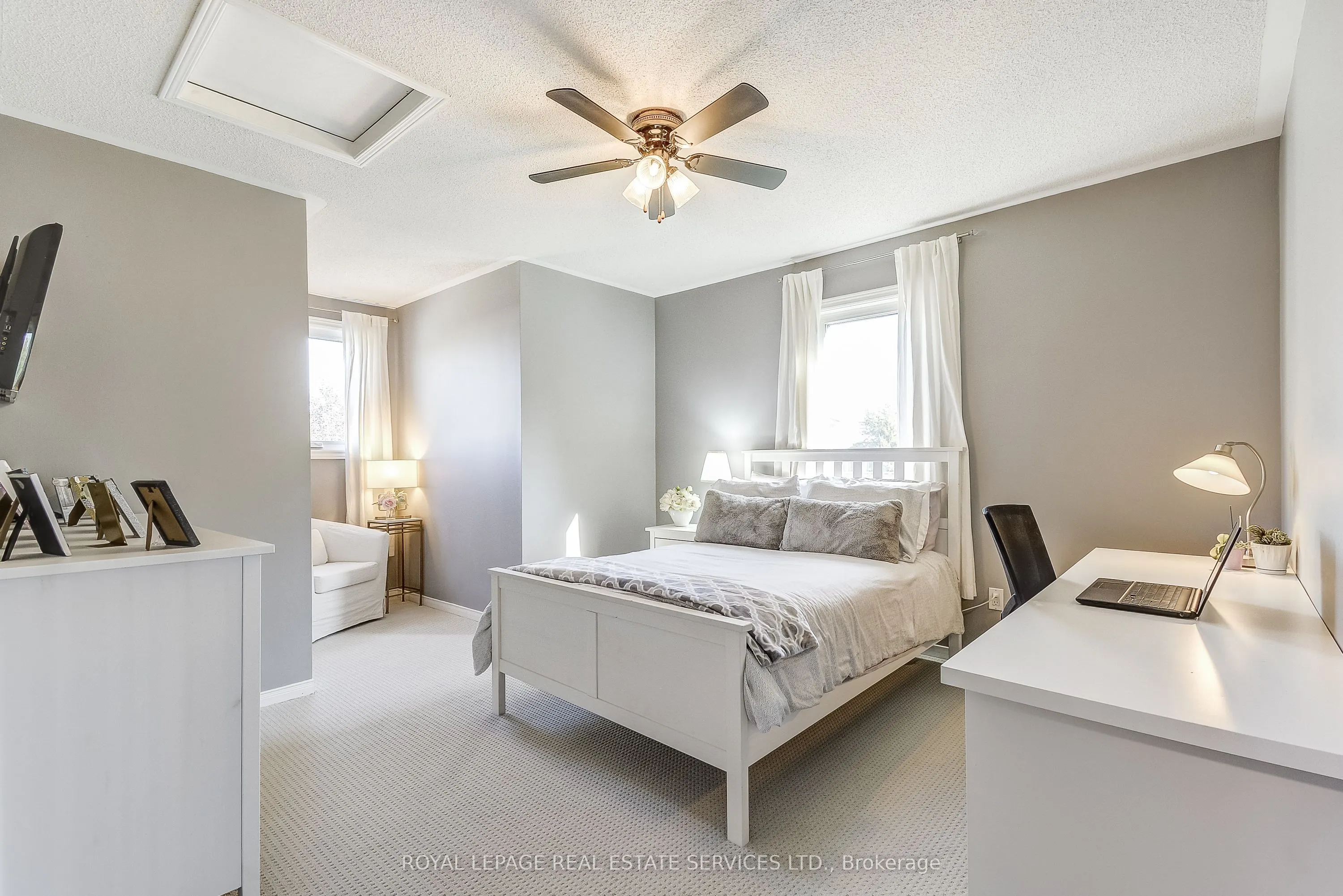 27 Morrison Creek Crescent