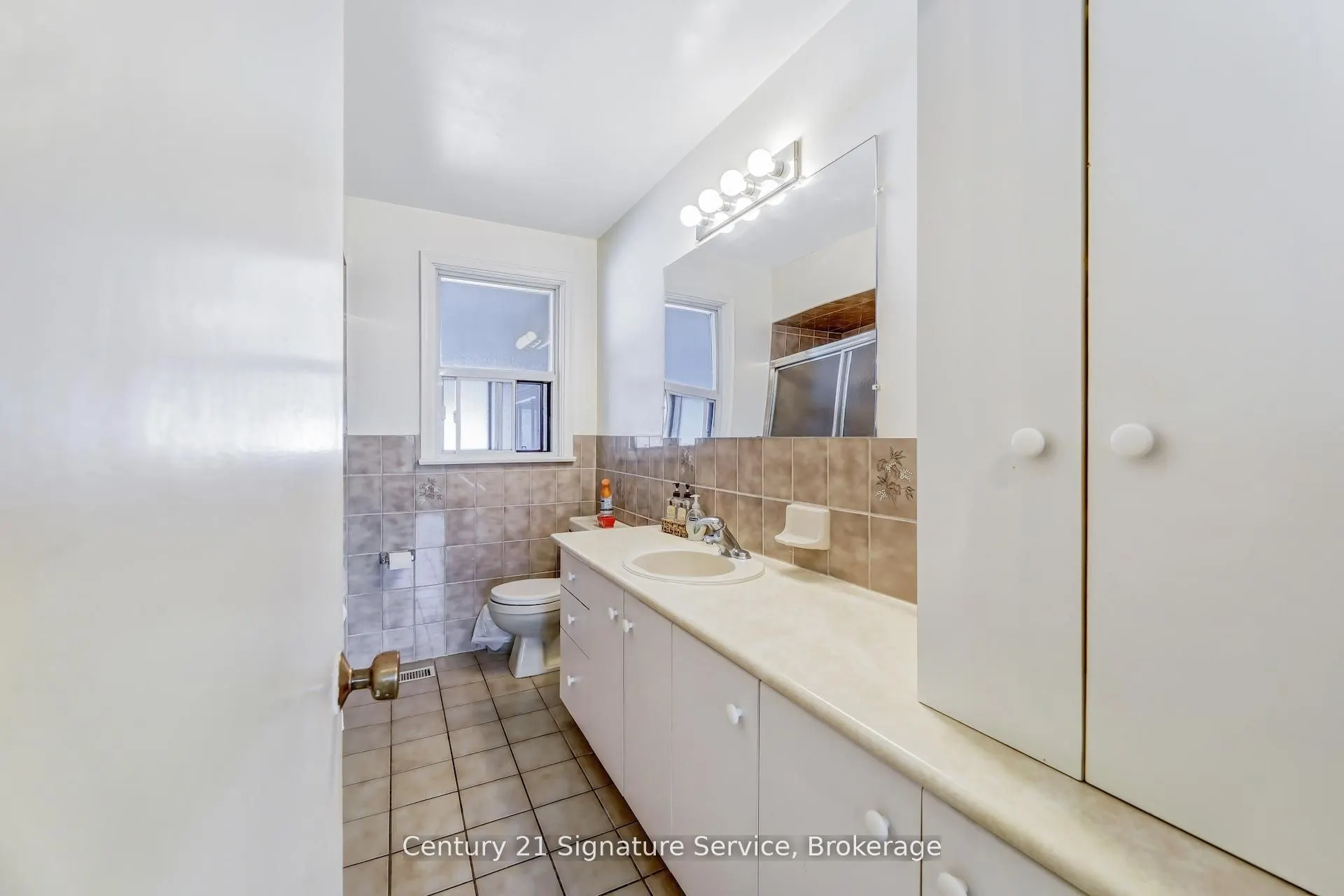 8026 Mayfield Road