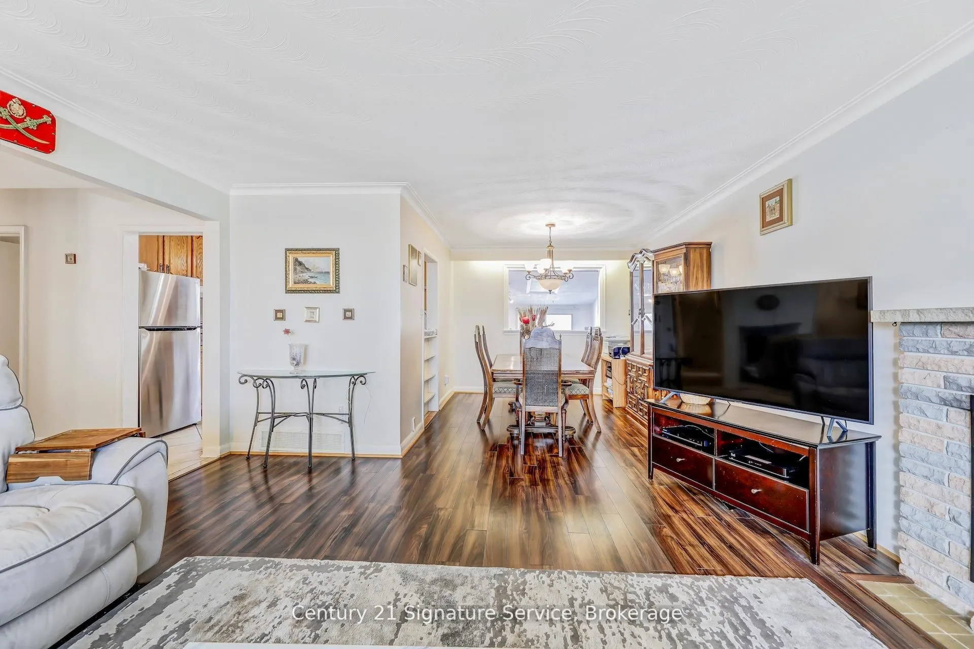 8026 Mayfield Road
