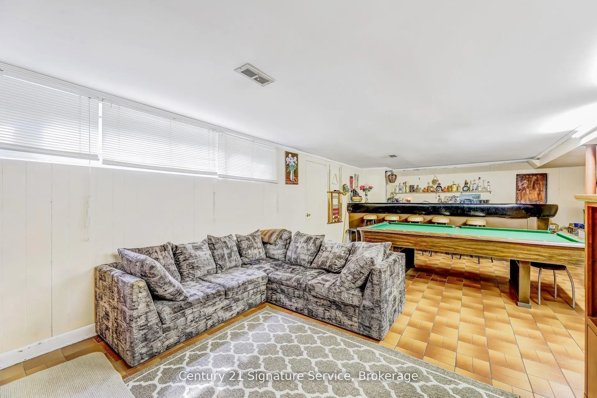 8026 Mayfield Road