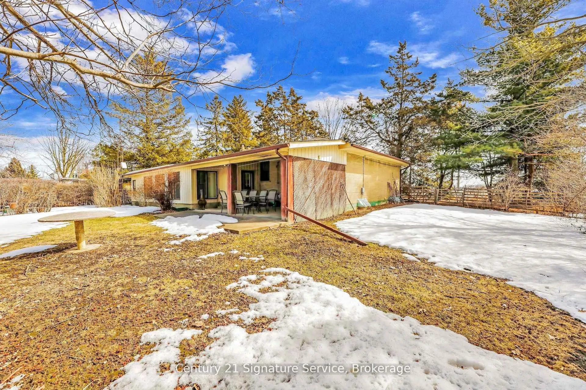 8026 Mayfield Road