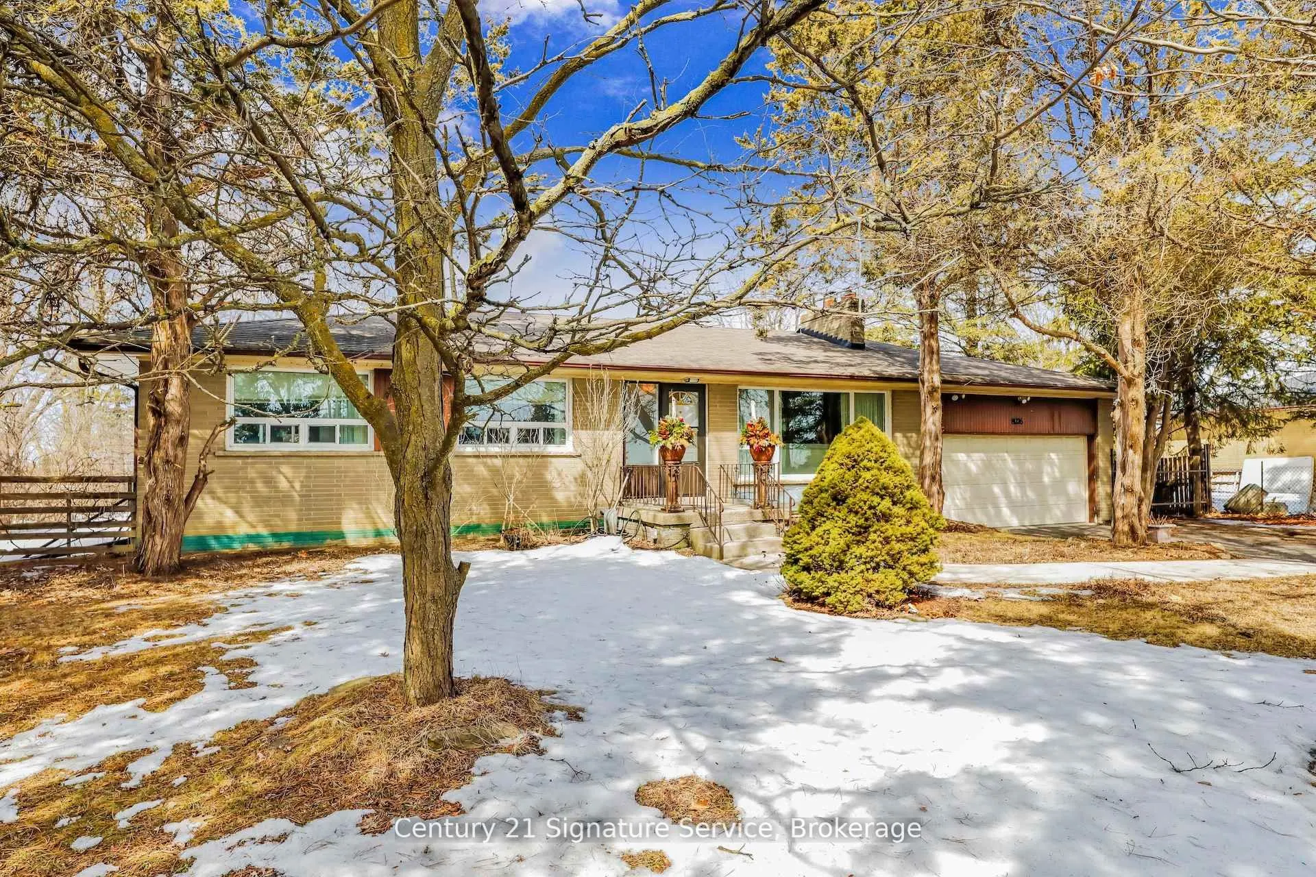 8026 Mayfield Road