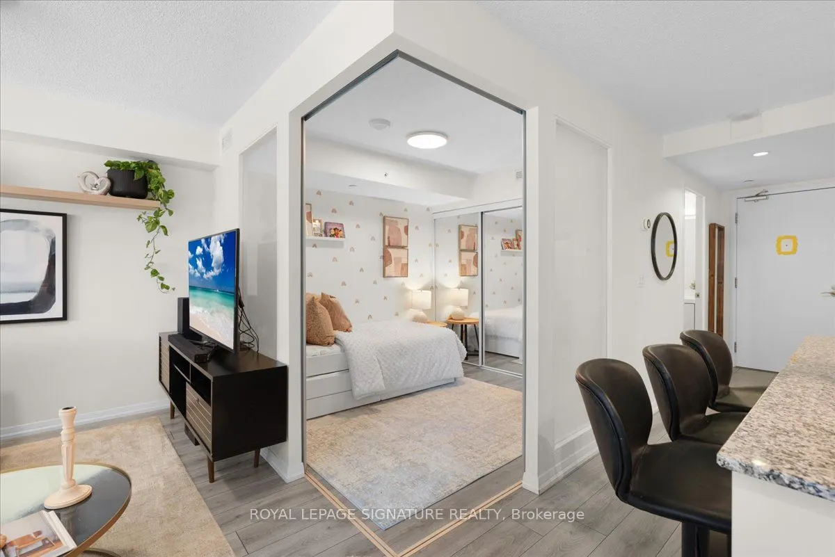 830 Lawrence Avenue W, #320