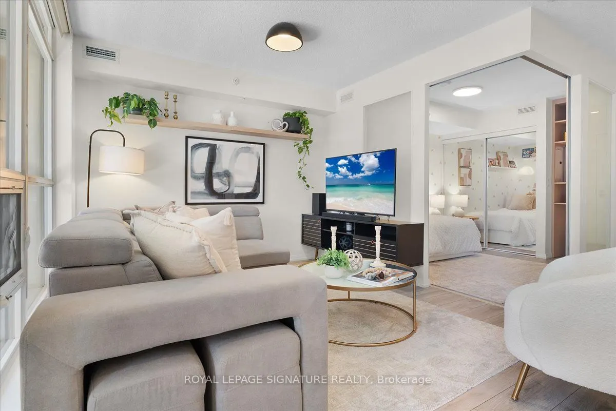 830 Lawrence Avenue W, #320