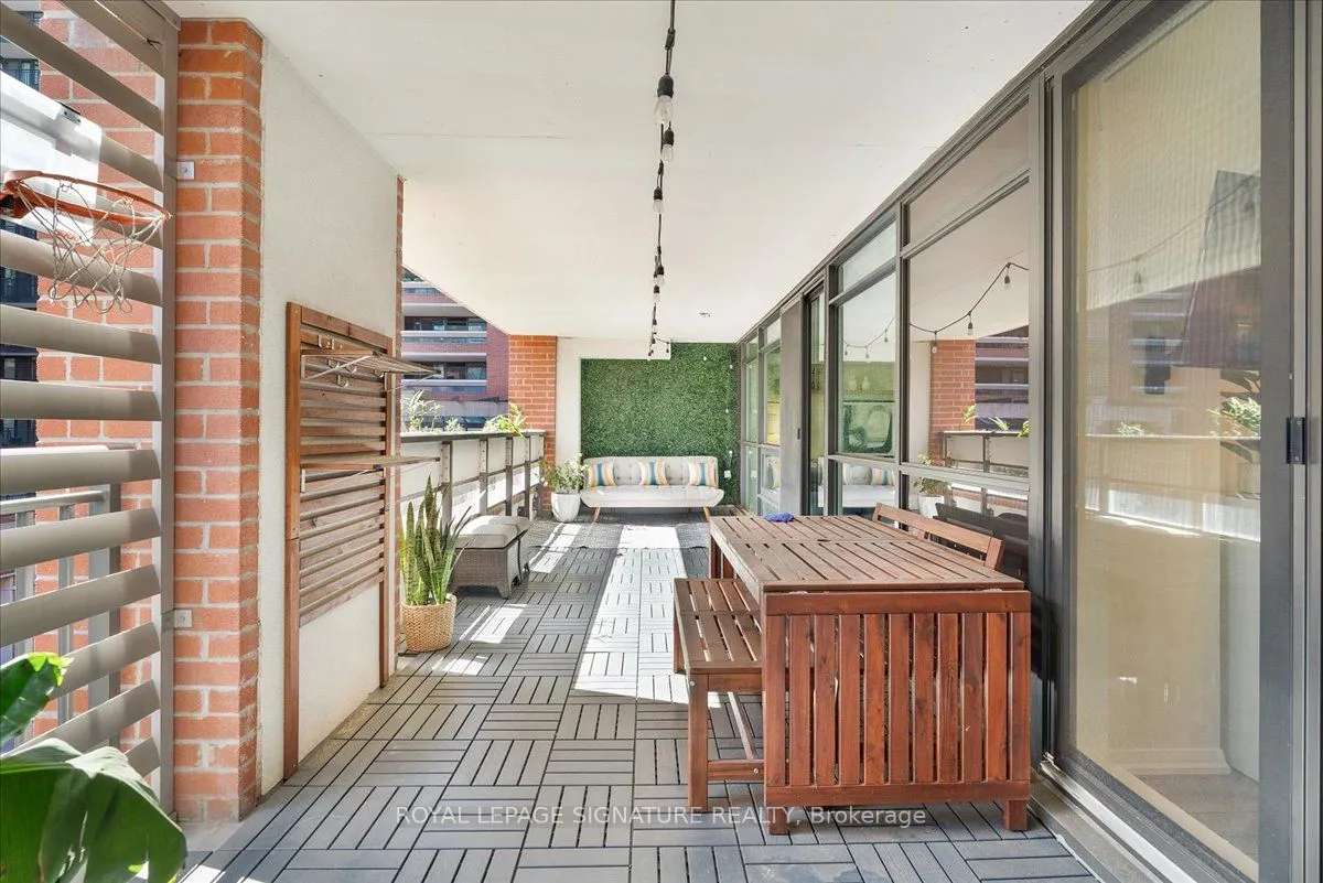 830 Lawrence Avenue W, #320