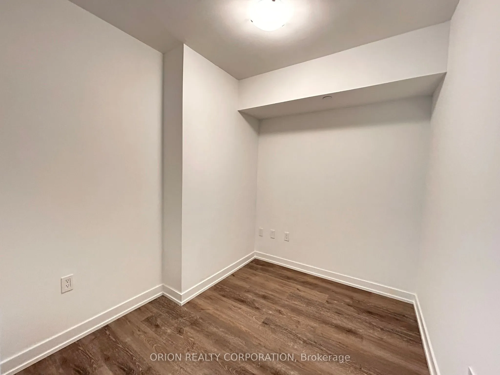 556 Marlee Avenue, #807