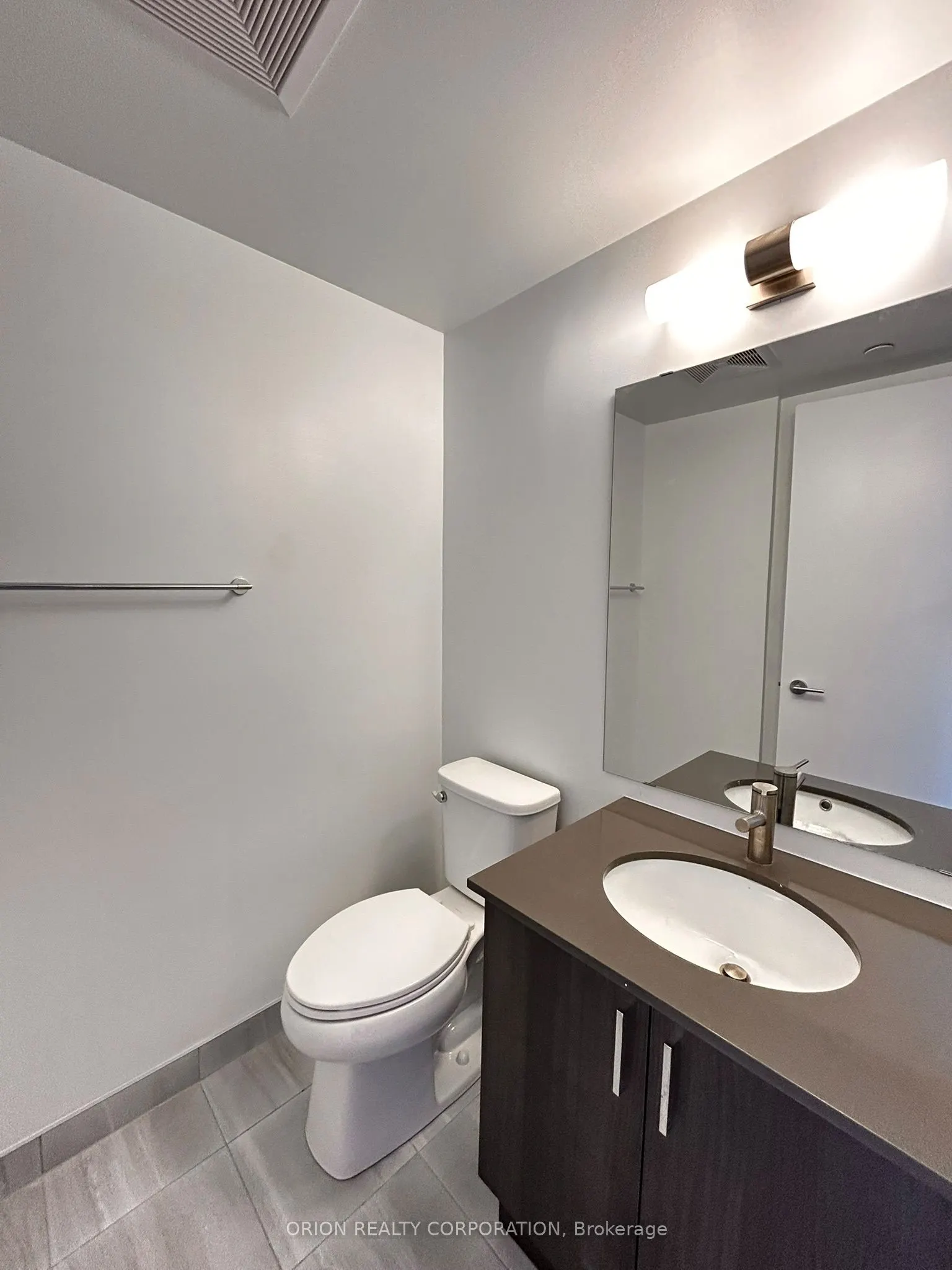 556 Marlee Avenue, #807