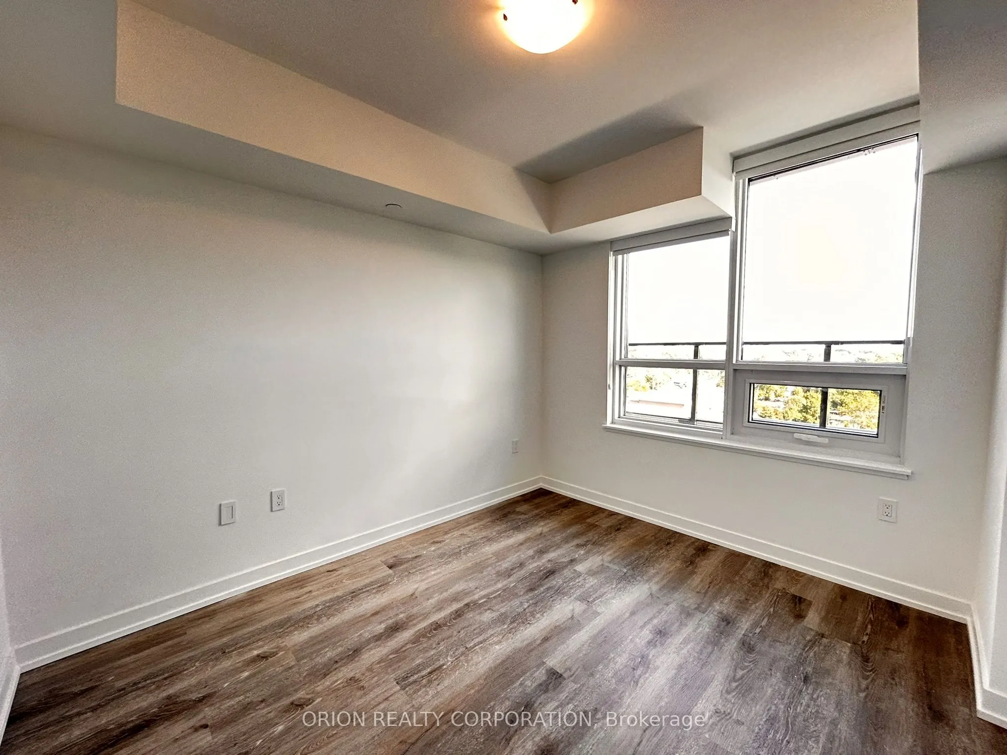 556 Marlee Avenue, #807