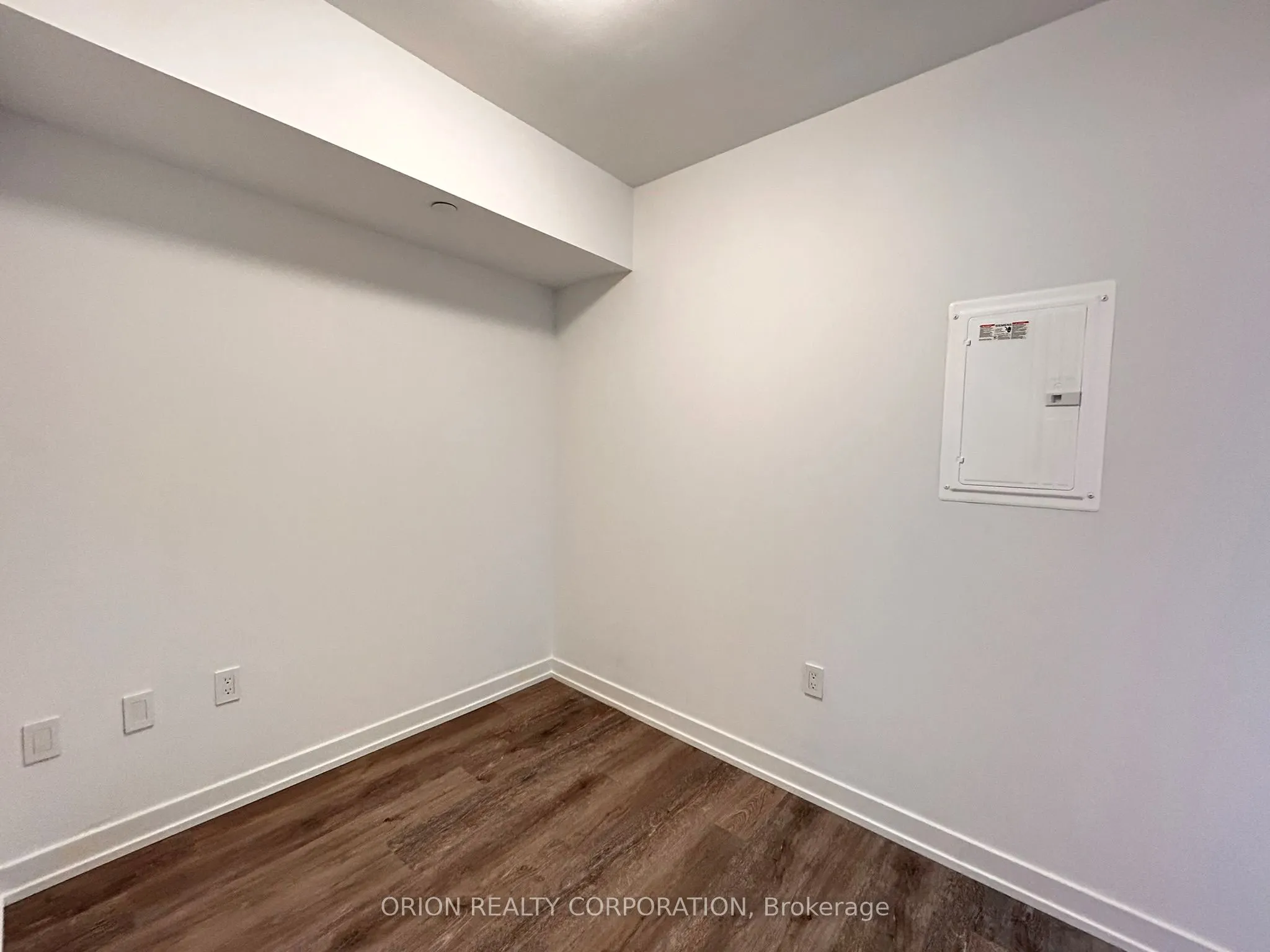 556 Marlee Avenue, #807