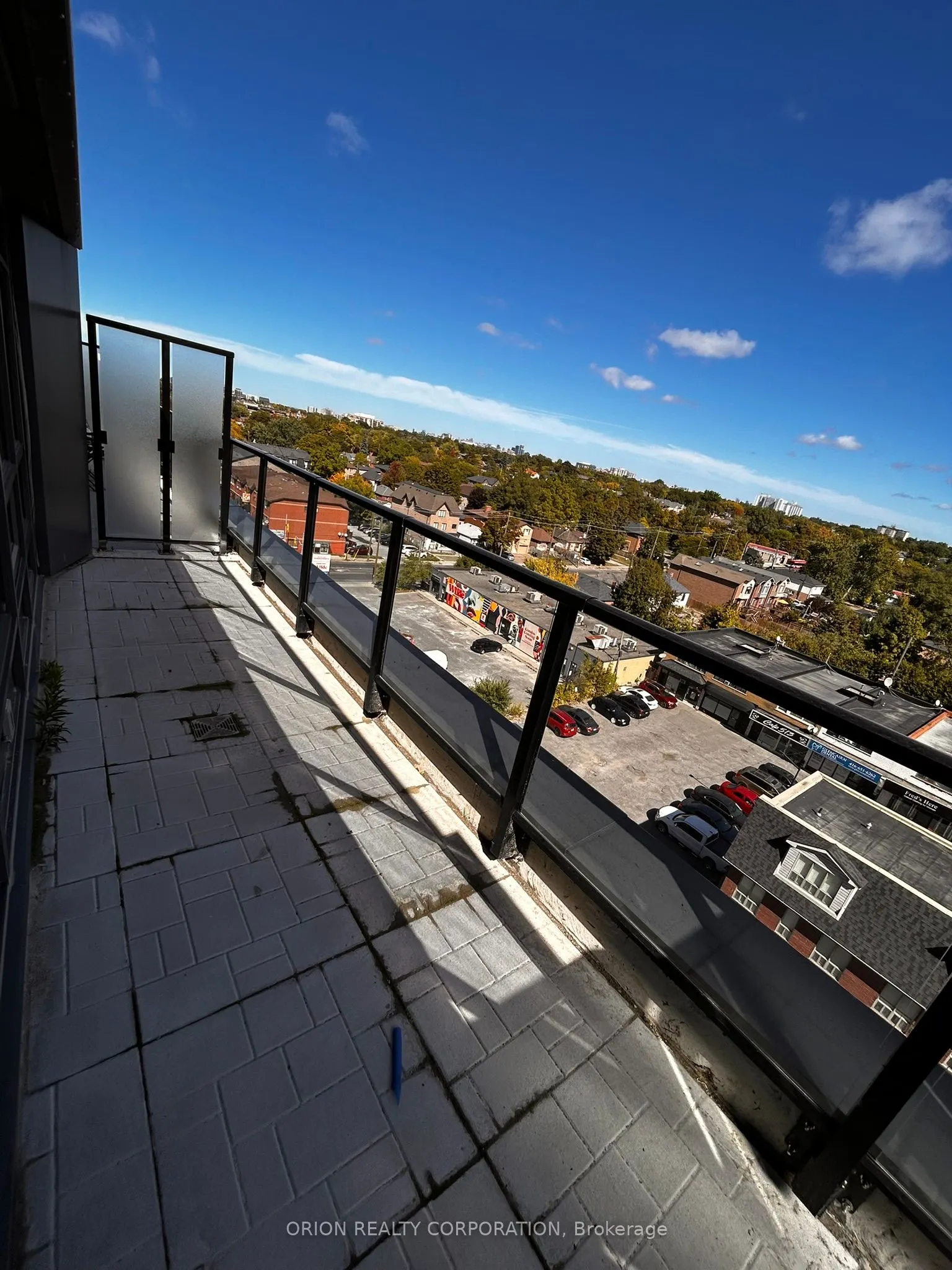 556 Marlee Avenue, #807