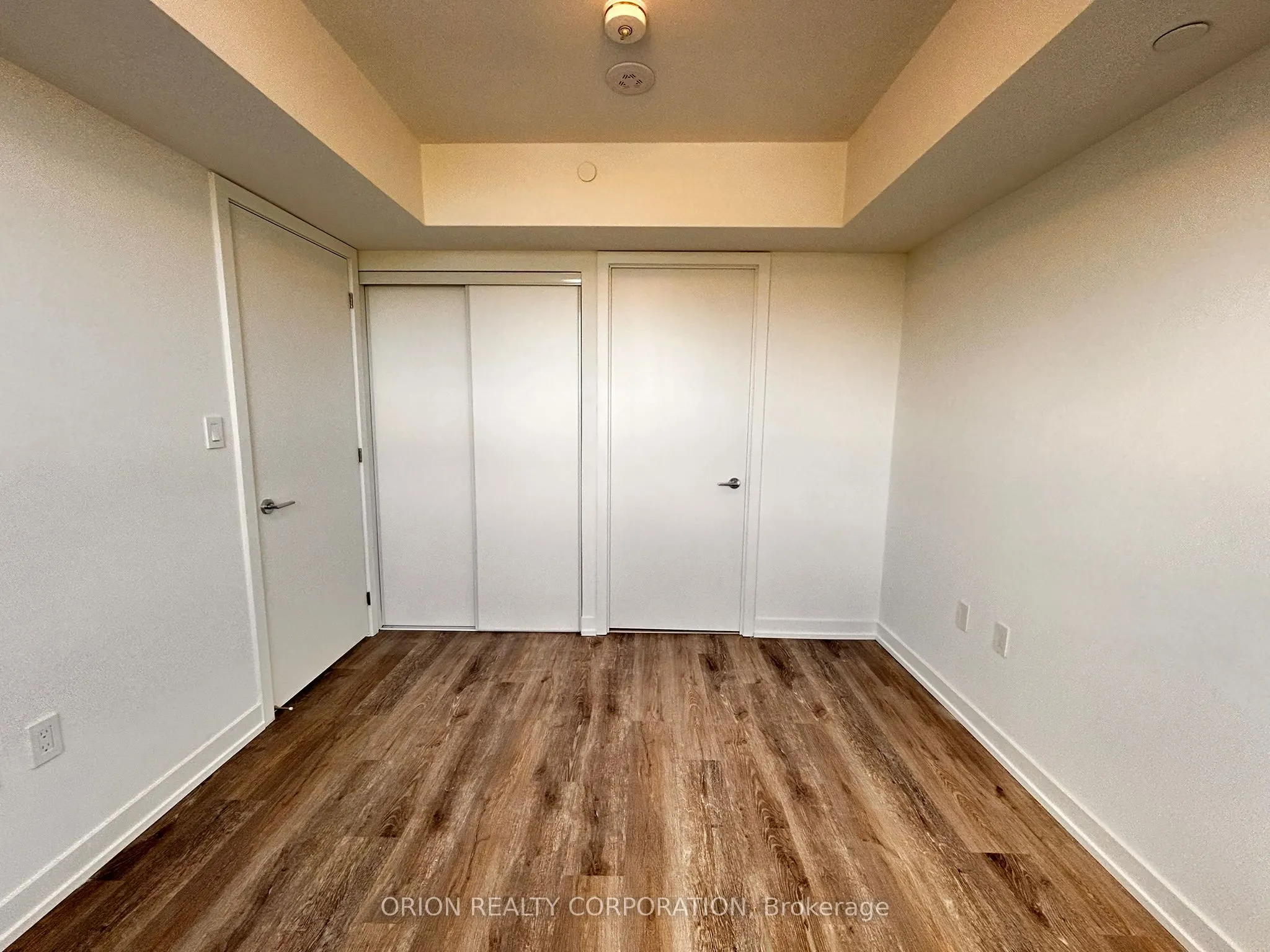 556 Marlee Avenue, #807