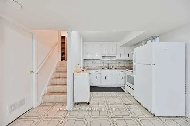 7433 Sigsbee Drive
