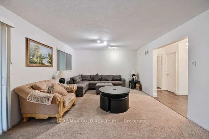 7433 Sigsbee Drive