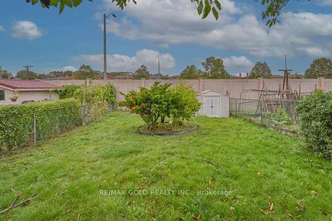 7433 Sigsbee Drive