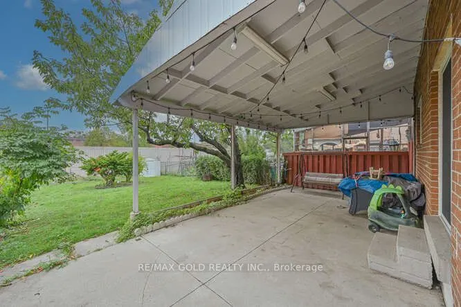 7433 Sigsbee Drive