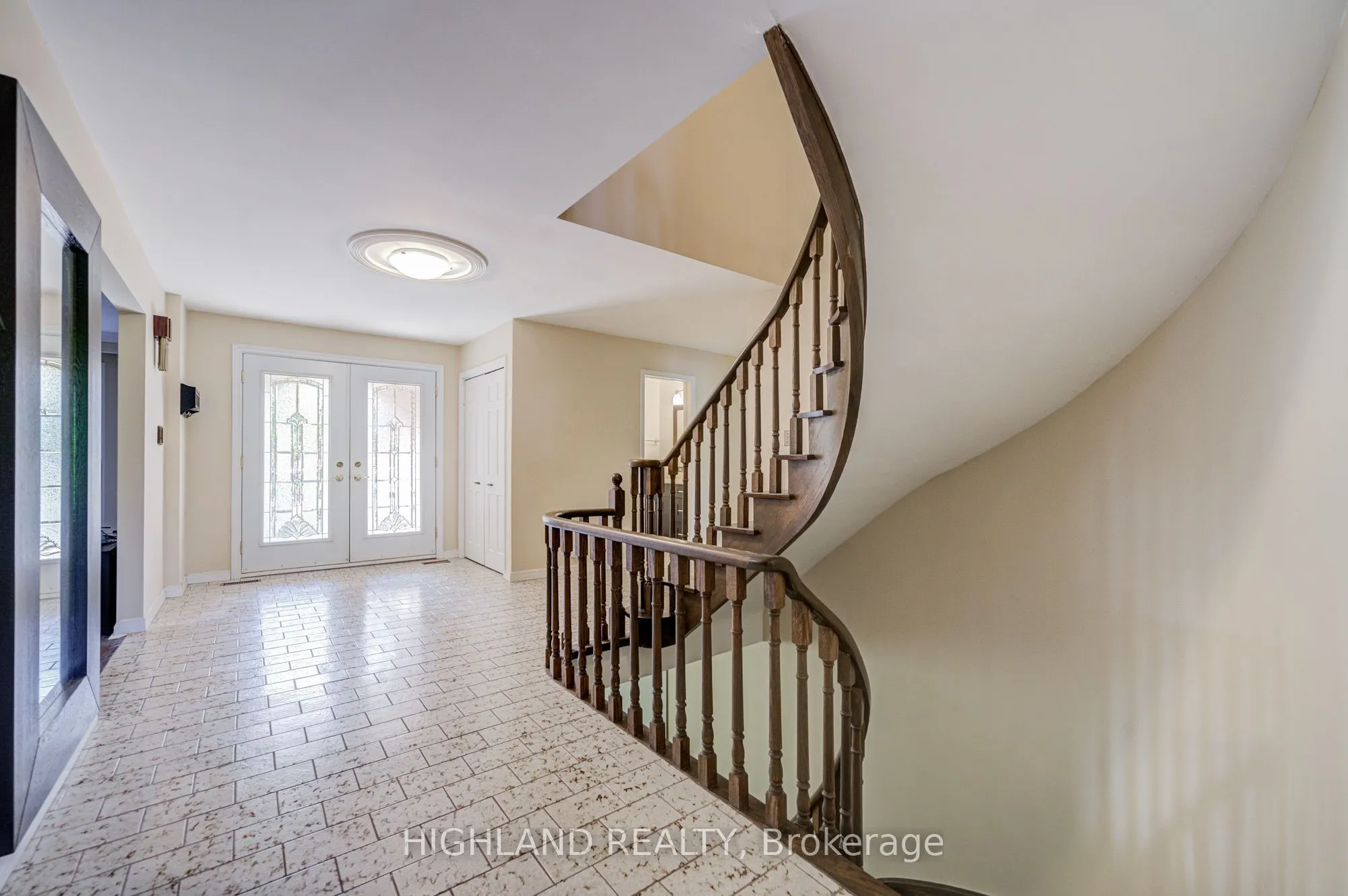 2591 Robin Drive
