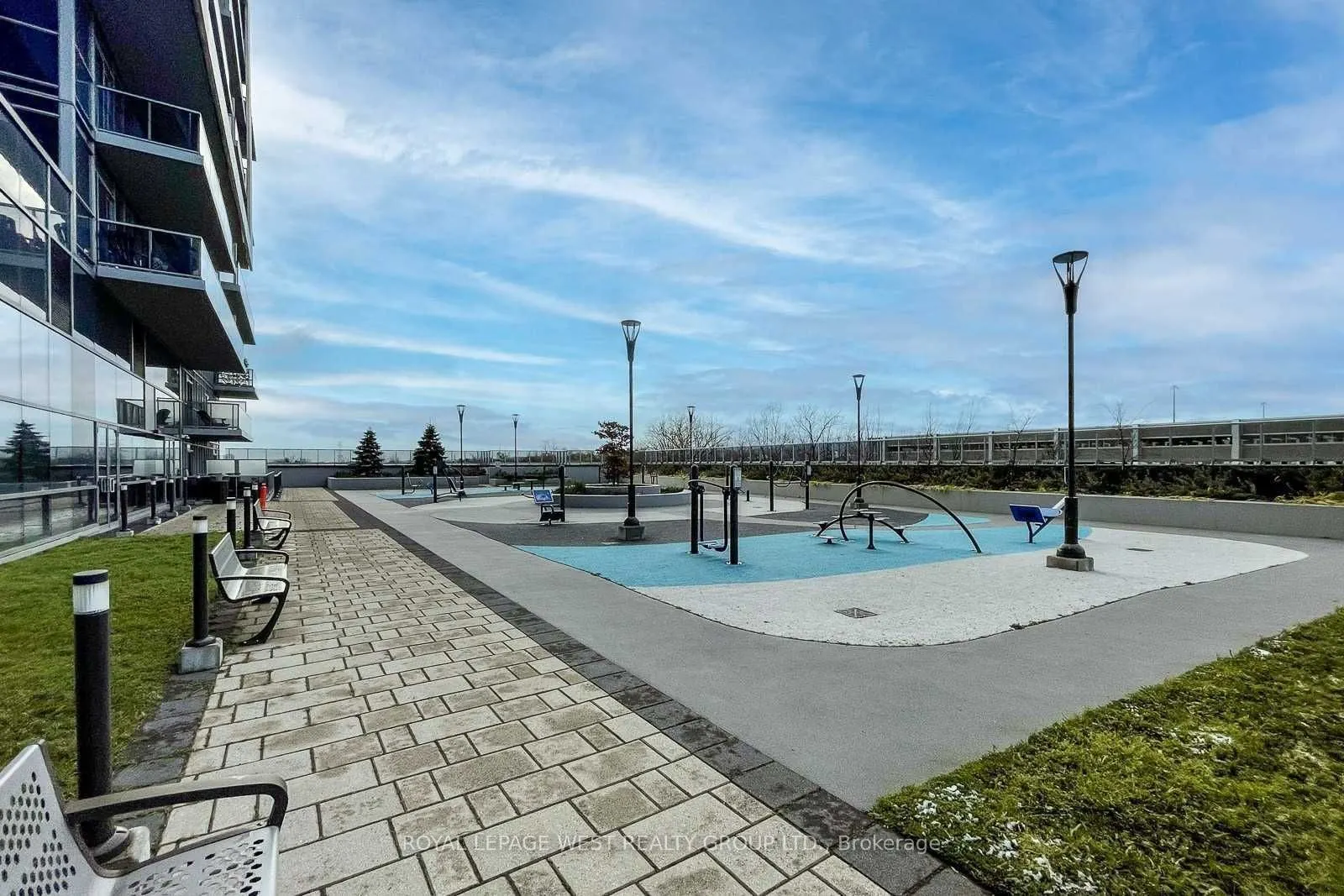 2087 Fairview Street, #1002