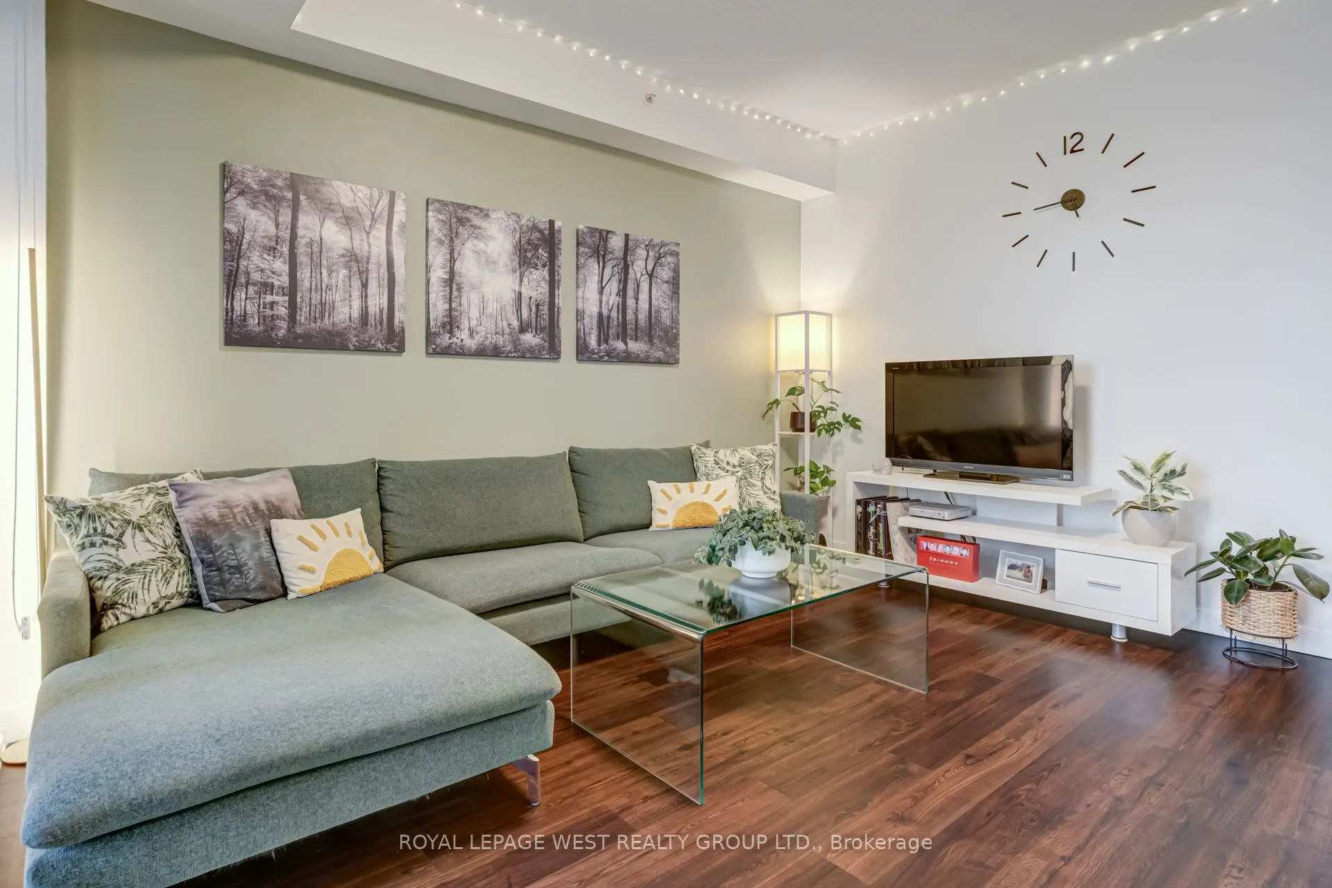 2087 Fairview Street, #1002