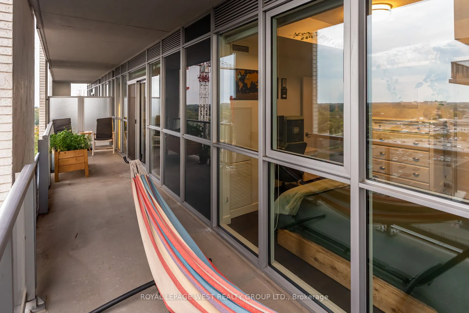 2087 Fairview Street, #1002