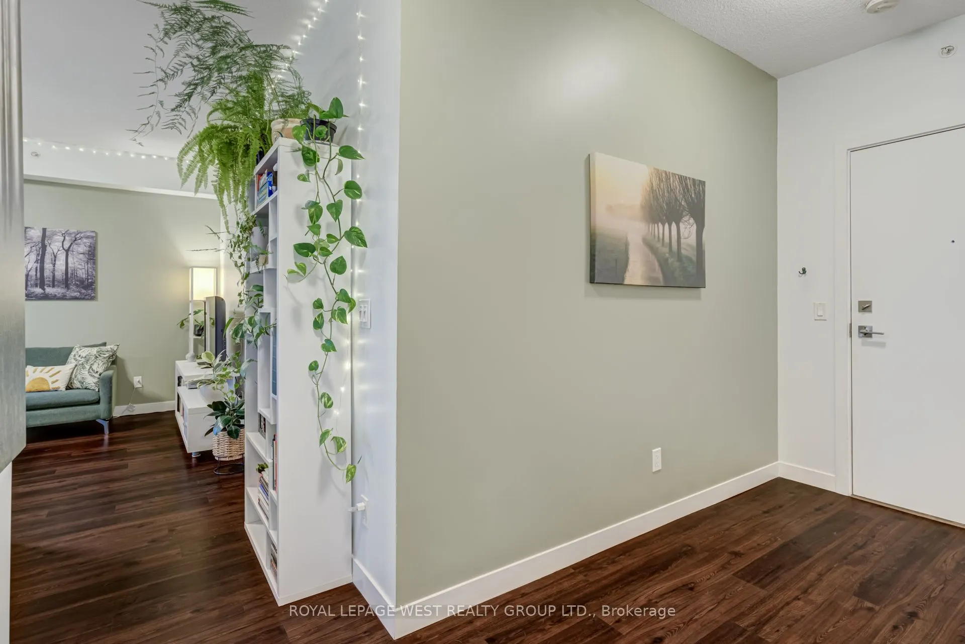 2087 Fairview Street, #1002