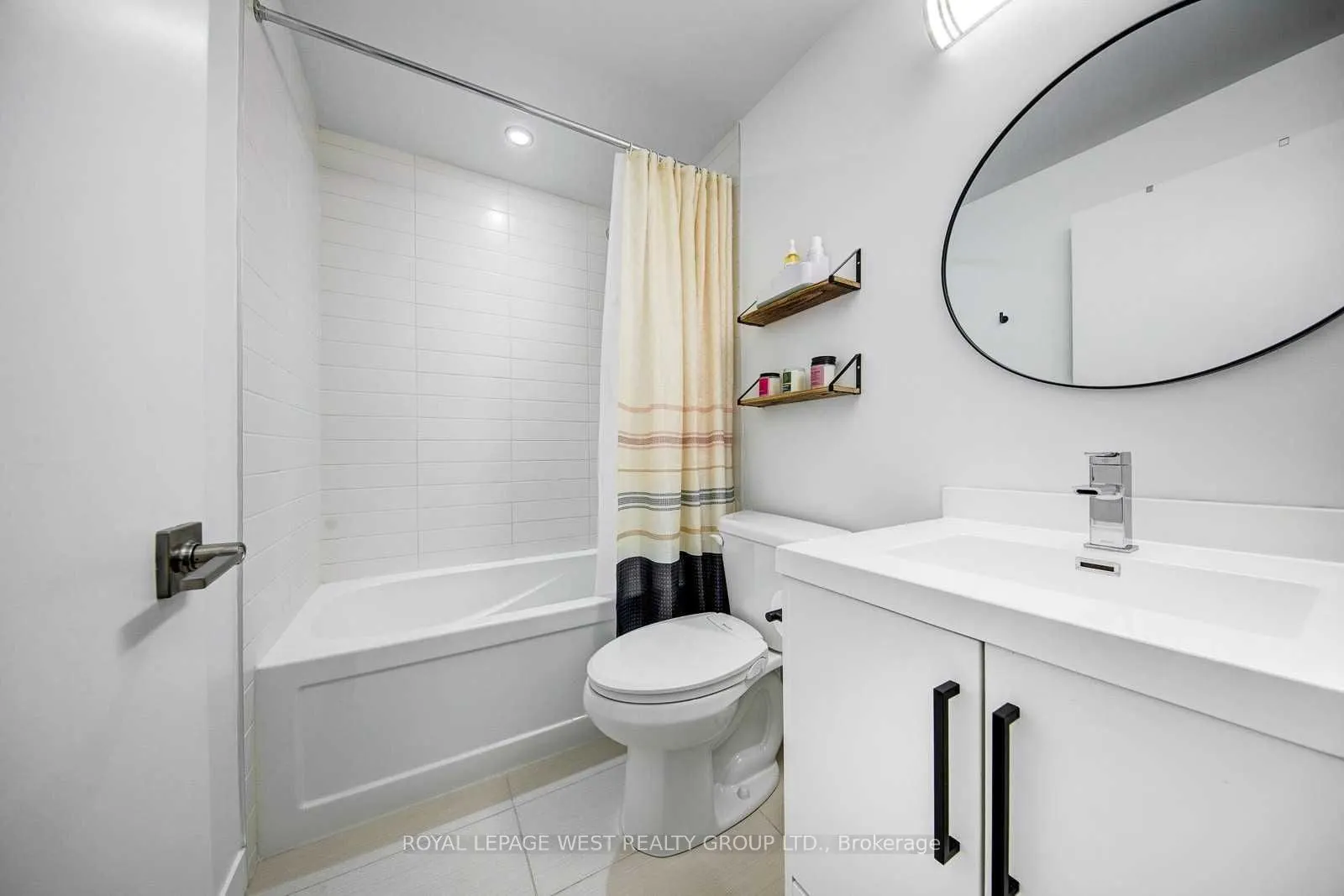 2087 Fairview Street, #1002