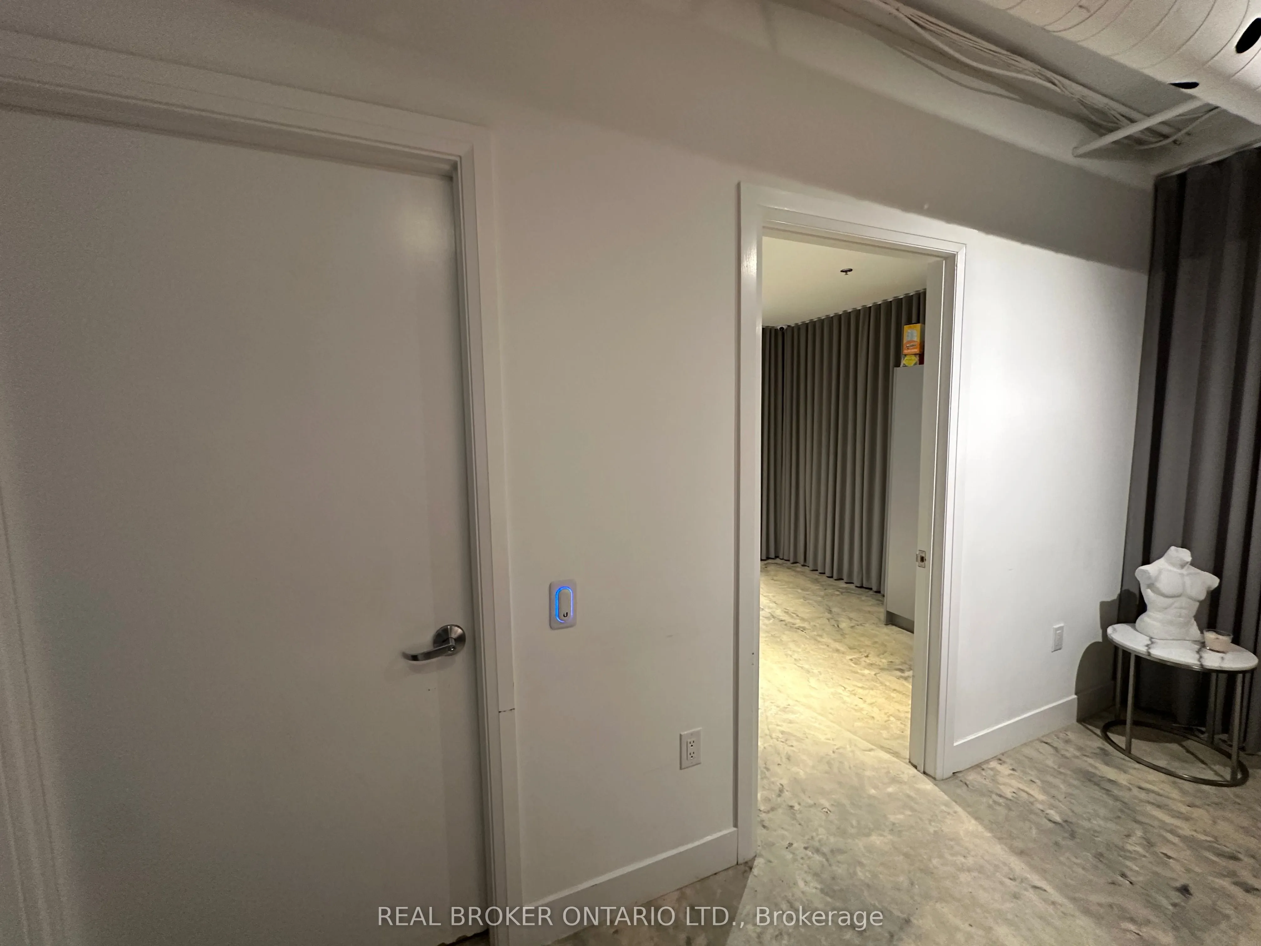 2847 Lake Shore Boulevard W, #101 - 1