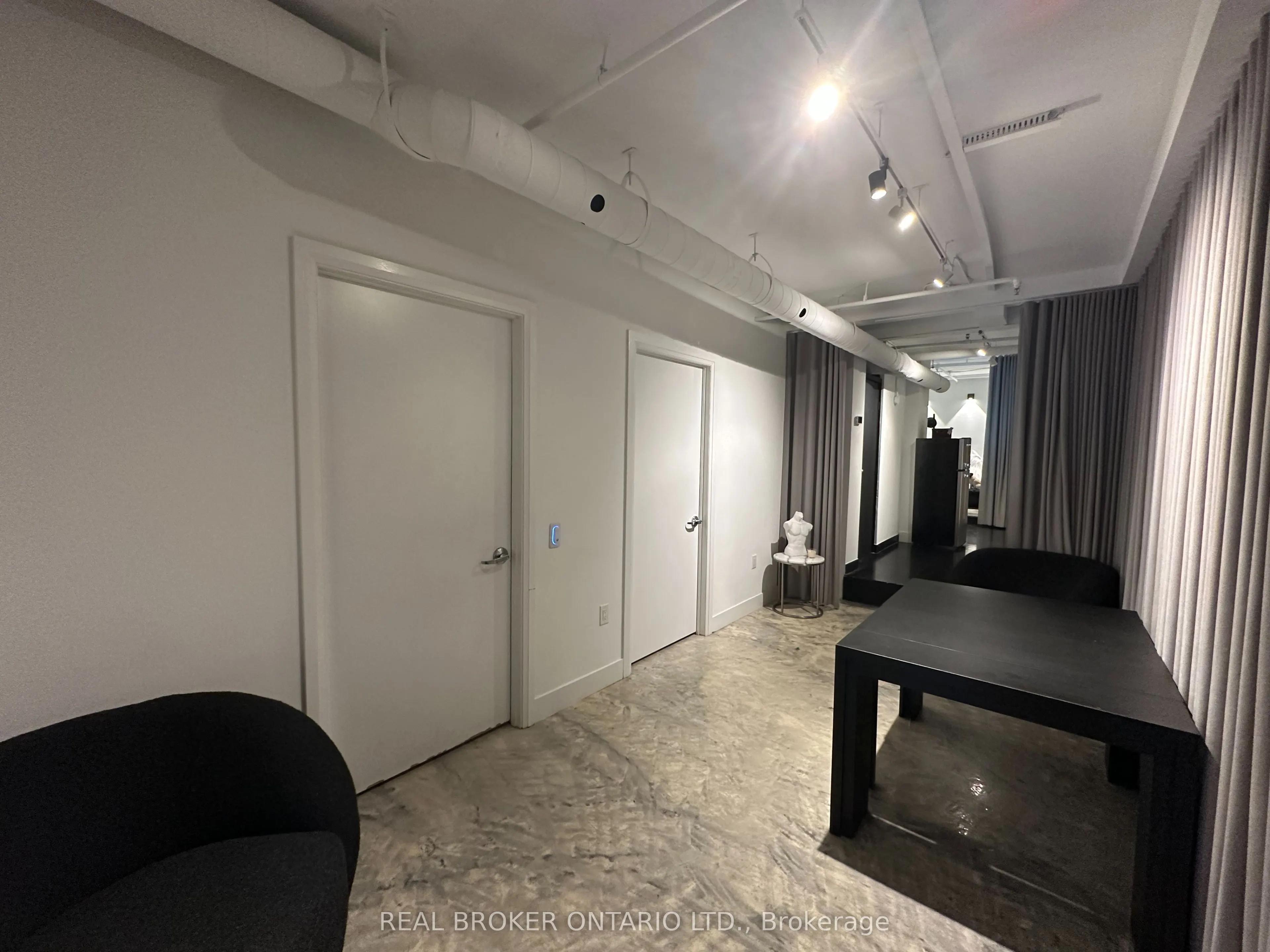 2847 Lake Shore Boulevard W, #101 - 2