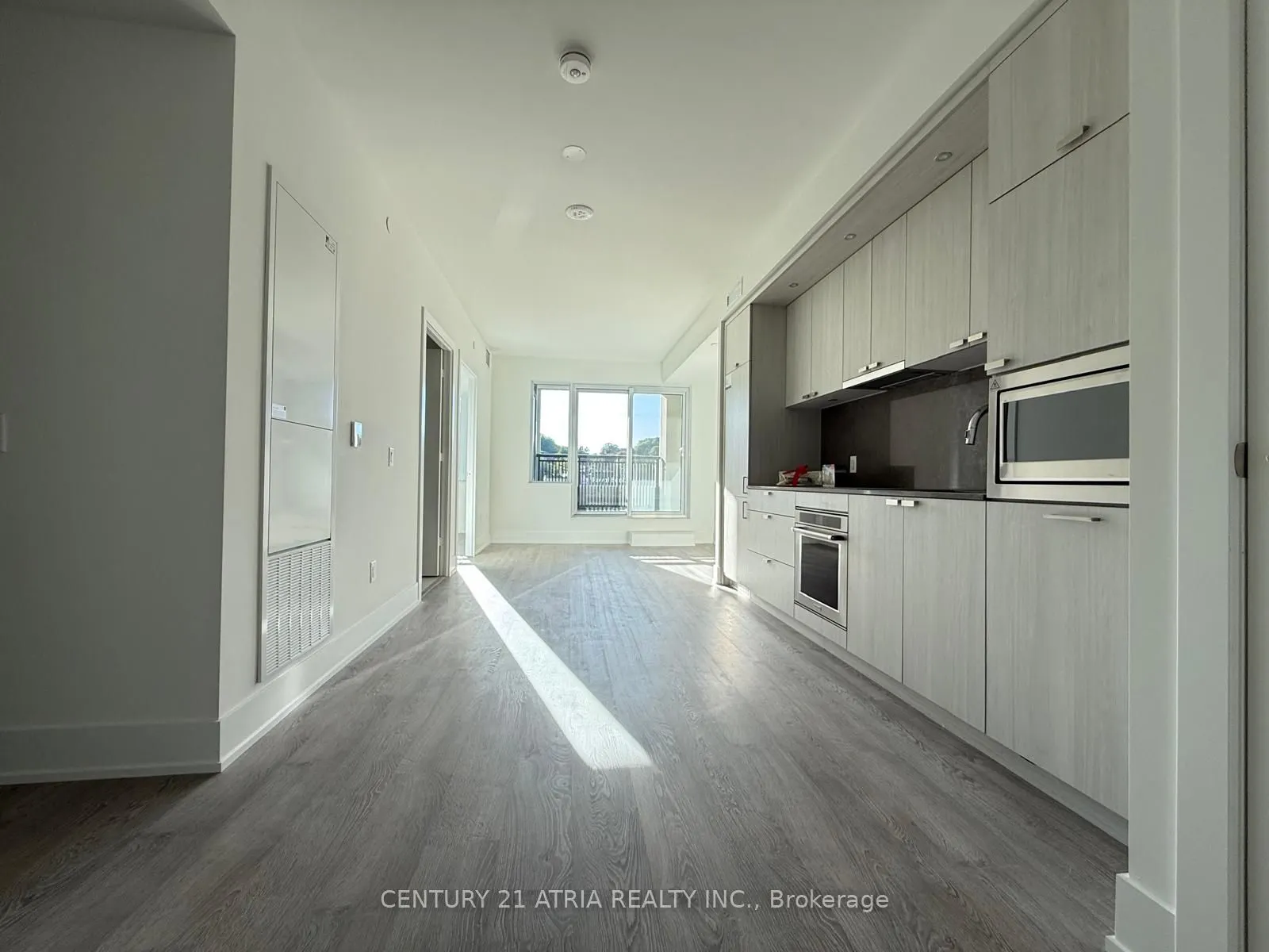 259 THE KINGSWAY, #212