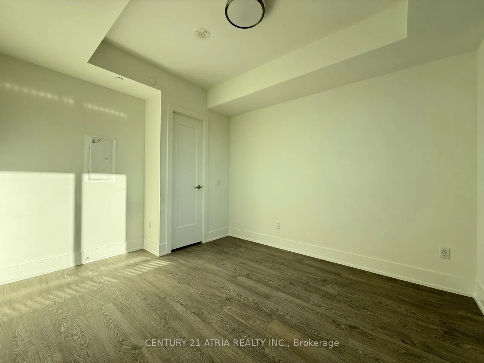 259 THE KINGSWAY, #212