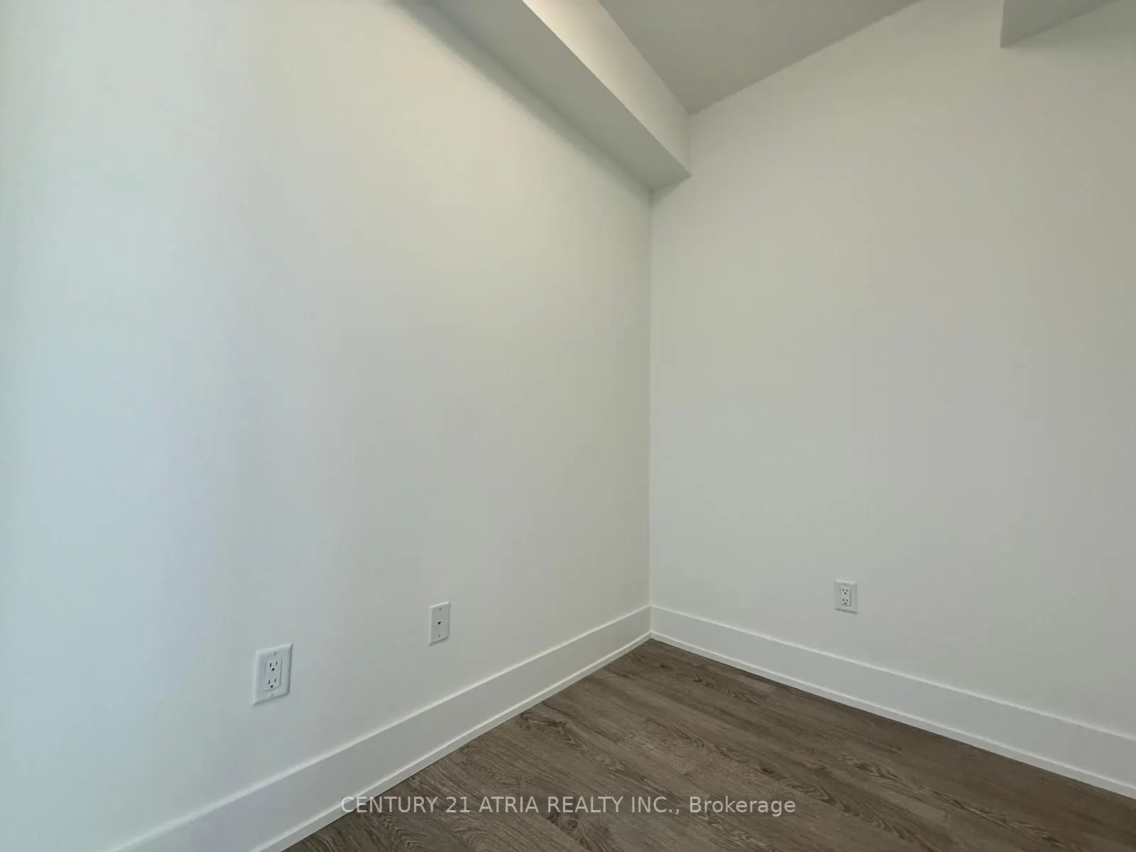 259 THE KINGSWAY, #212
