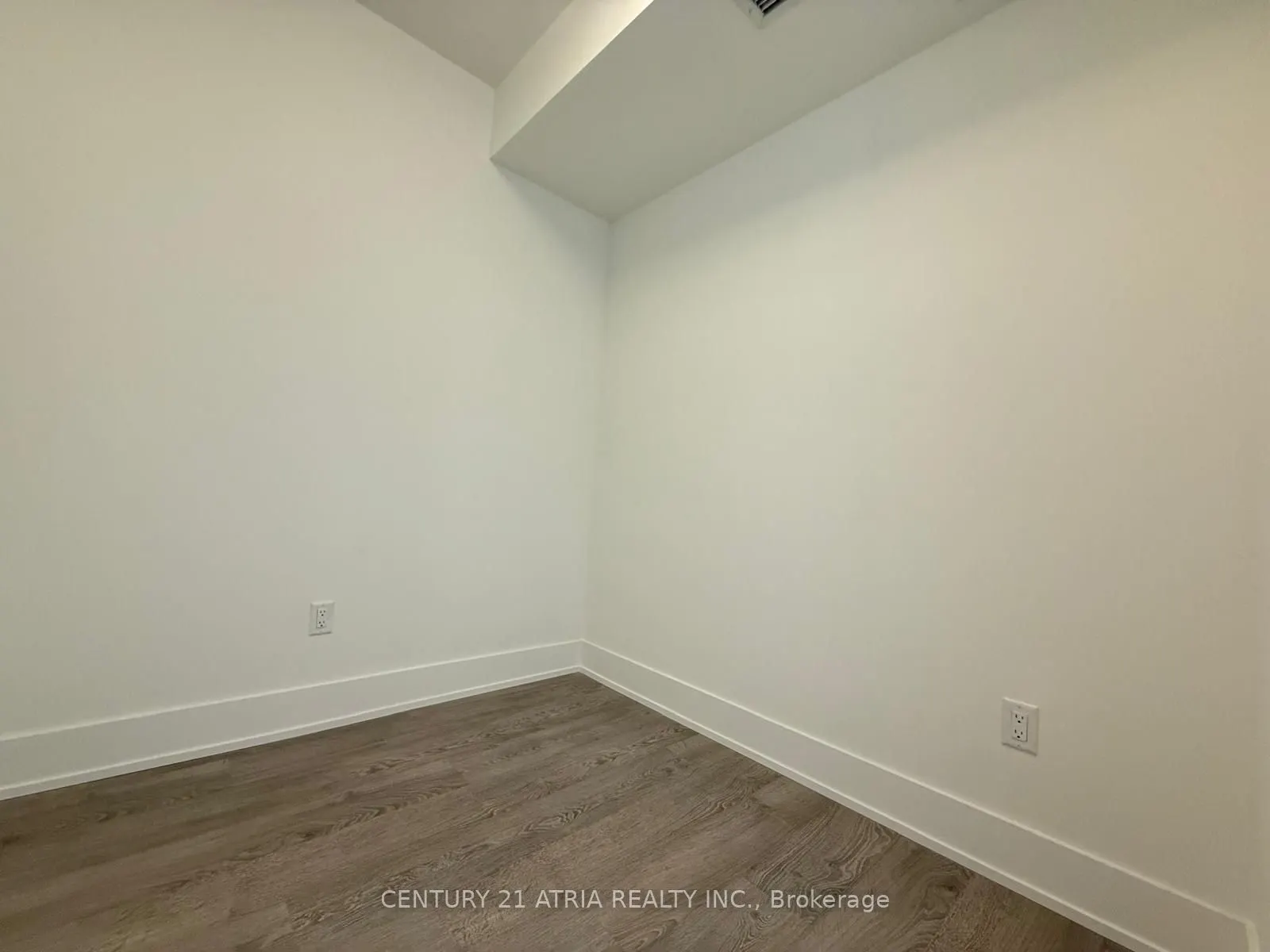 259 THE KINGSWAY, #212